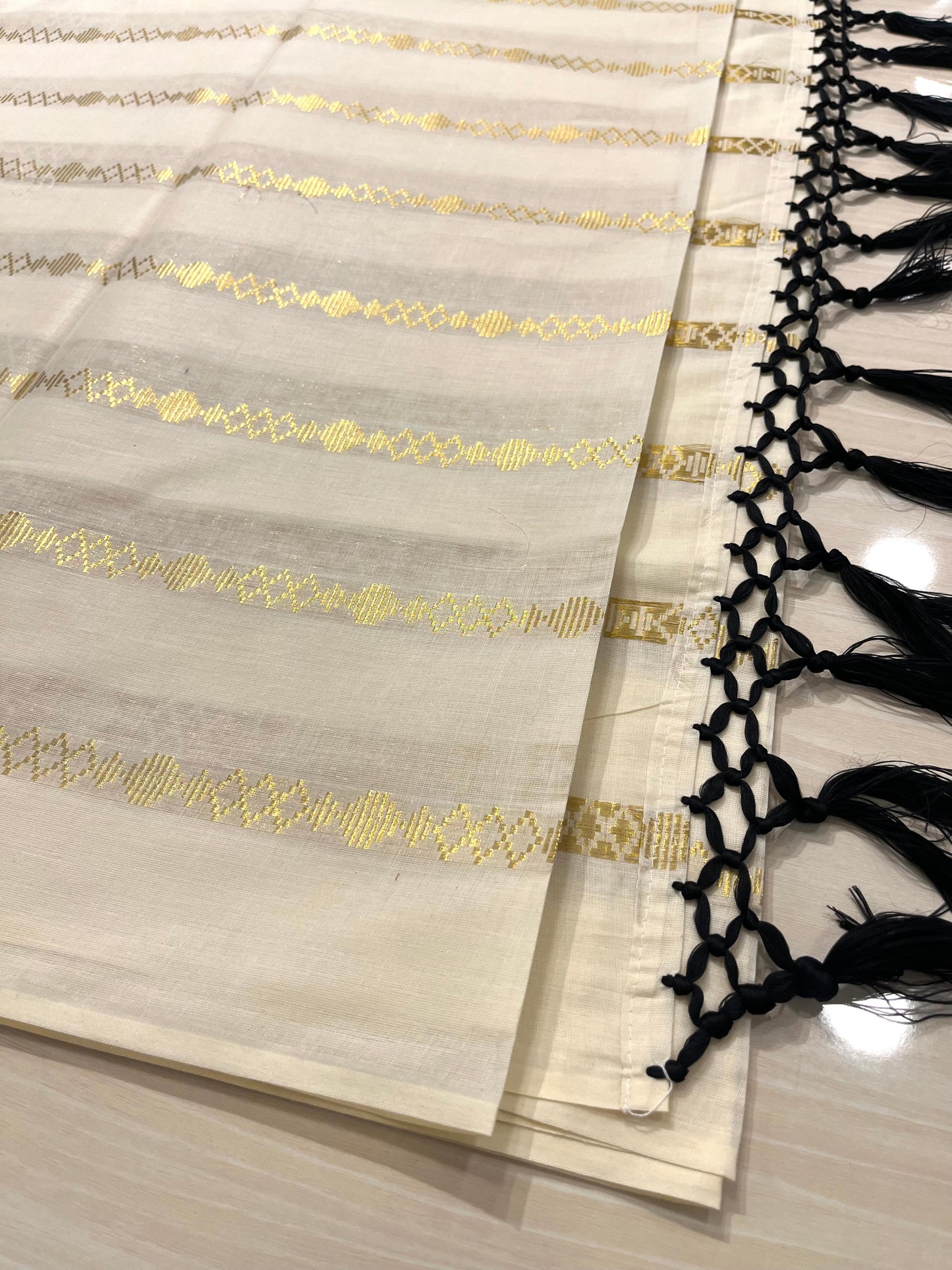 Cotton Saree With Black Tassels SL032