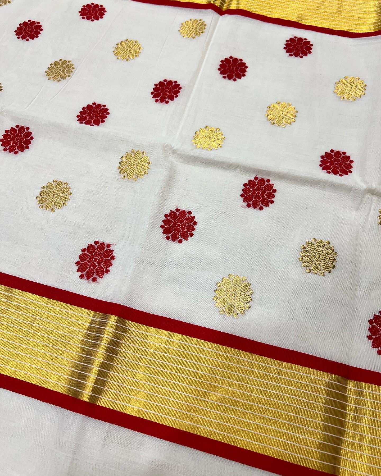 Southloom™ Premium Handloom Cotton Kerala Saree with Golden and Red Floral Polka Work on Body