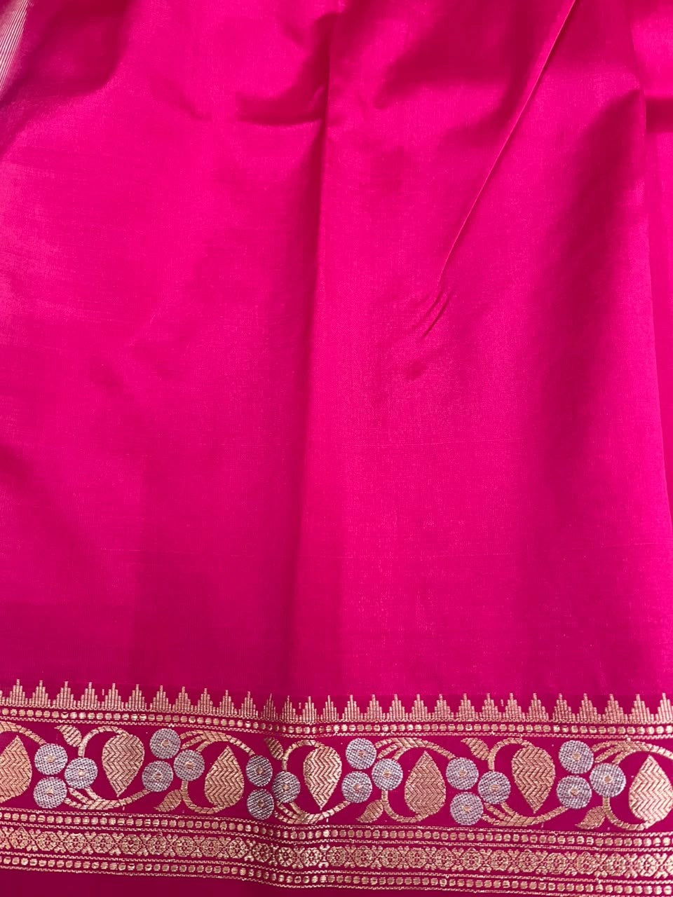 Southloom Satin Banarasi Silk Saree with Woven Work on Body and Borders In Dark Pink
