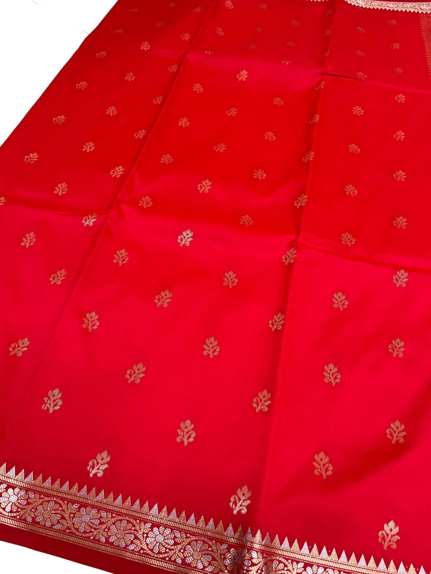 Southloom Satin Banarasi Silk Saree with Woven Work on Body and Borders In Magenta