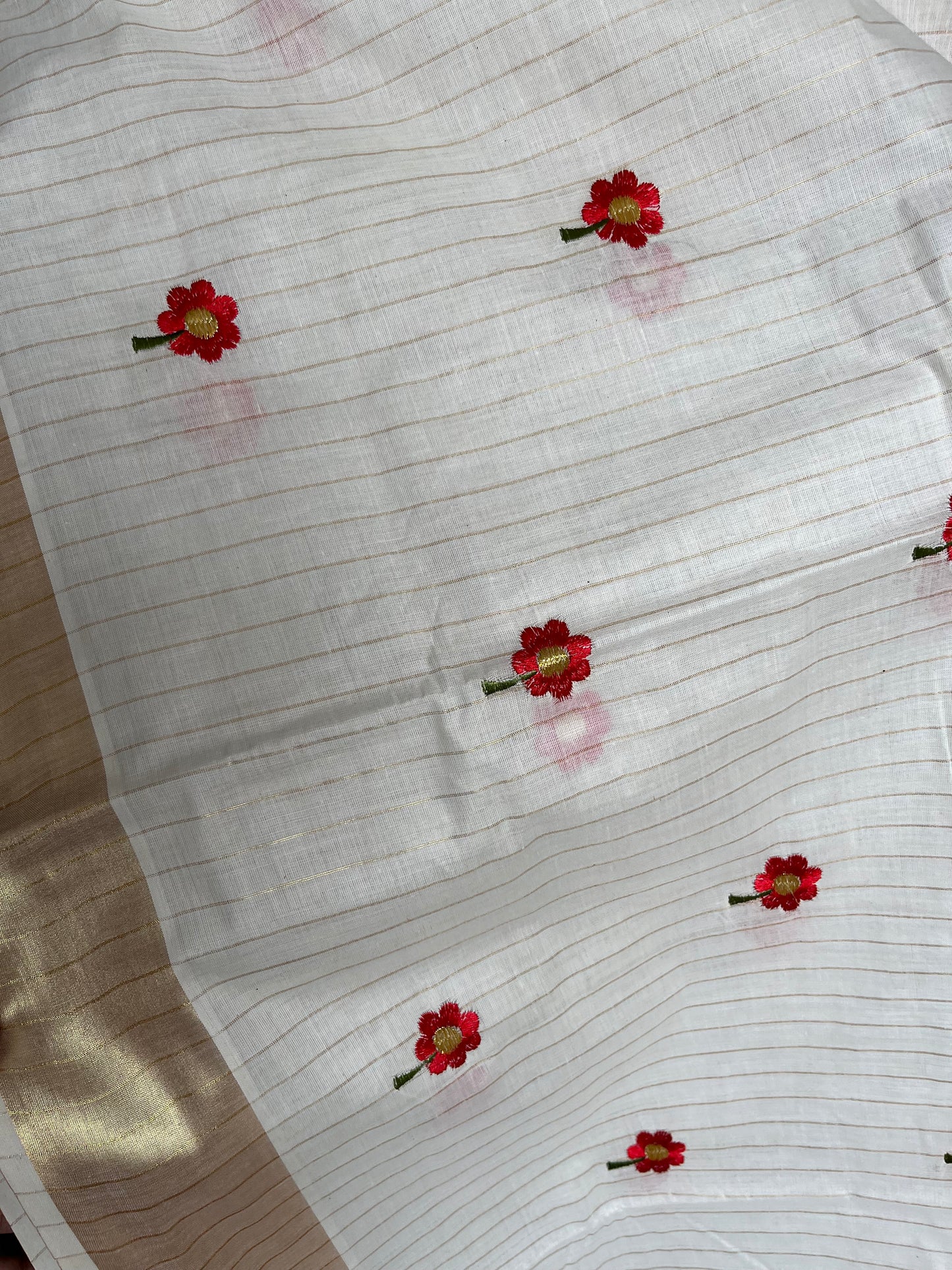 Kerala Cotton Lines Saree With Red Floral Embroidery SLfloral