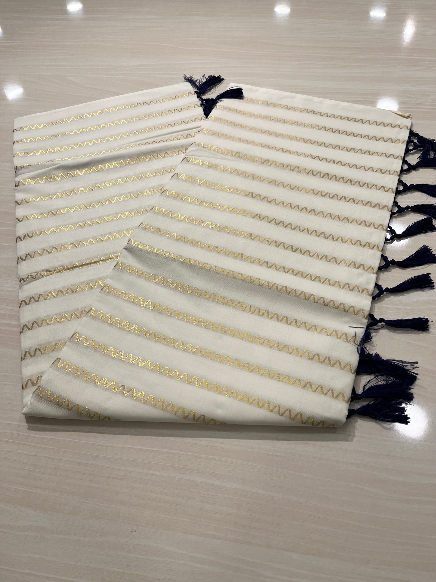 Kerala Cotton Saree With Navy Blue Tassels SL131