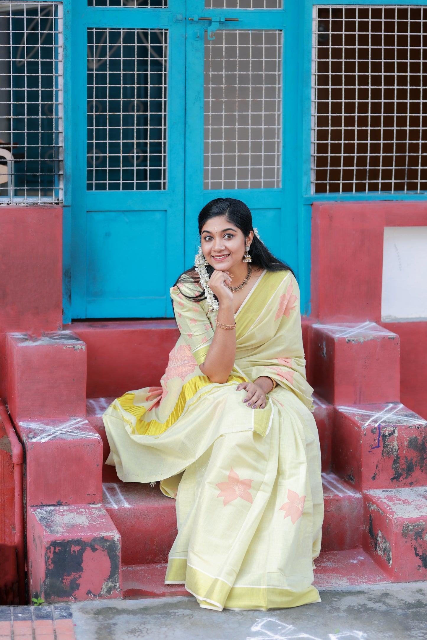 Southloom Tissue Kasavu Saree with Peach Floral Print Across Body in High Quality (Matching Printed Blouse Included)