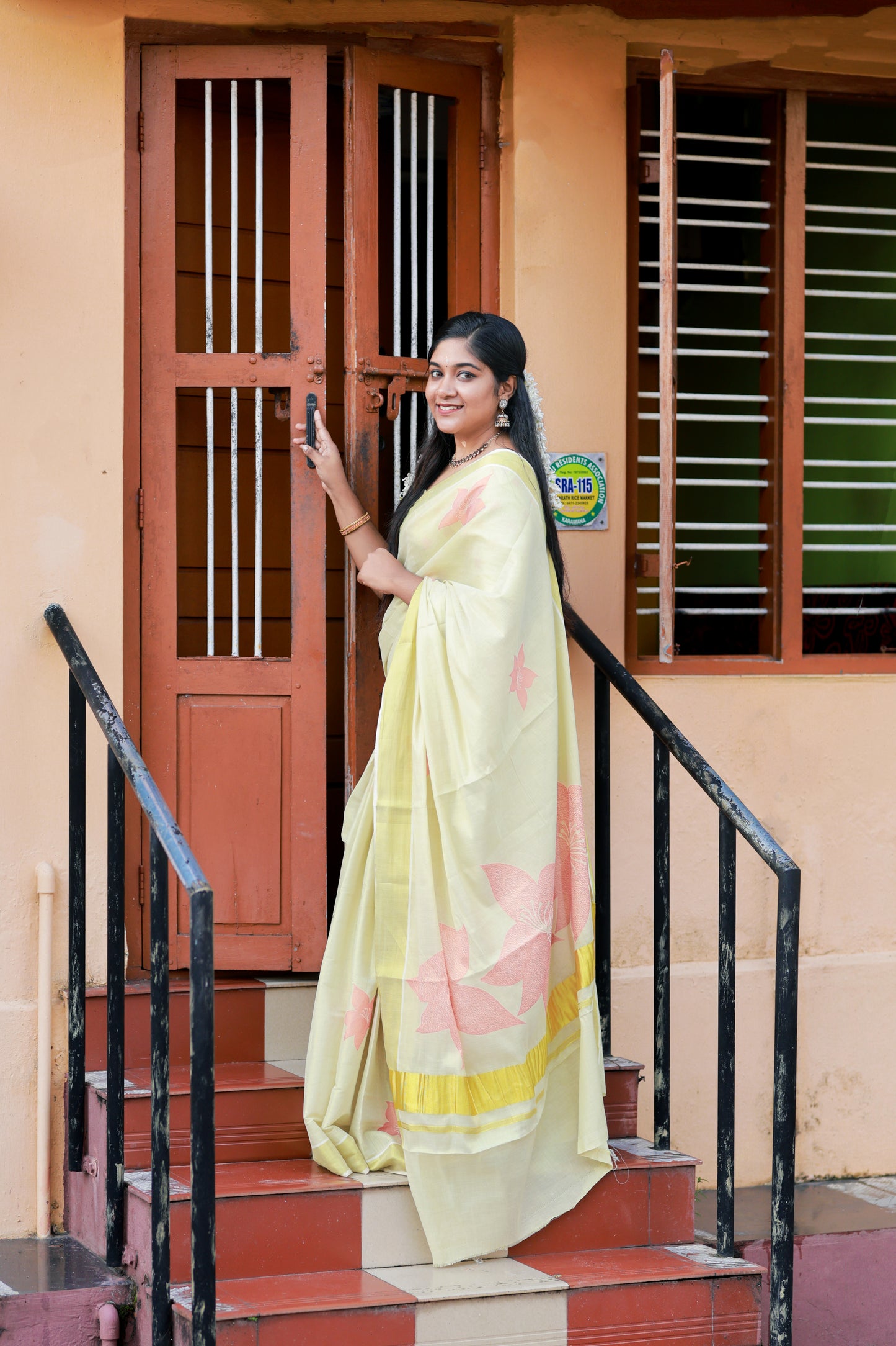 Southloom Tissue Kasavu Saree with Peach Floral Print Across Body in High Quality (Matching Printed Blouse Included)