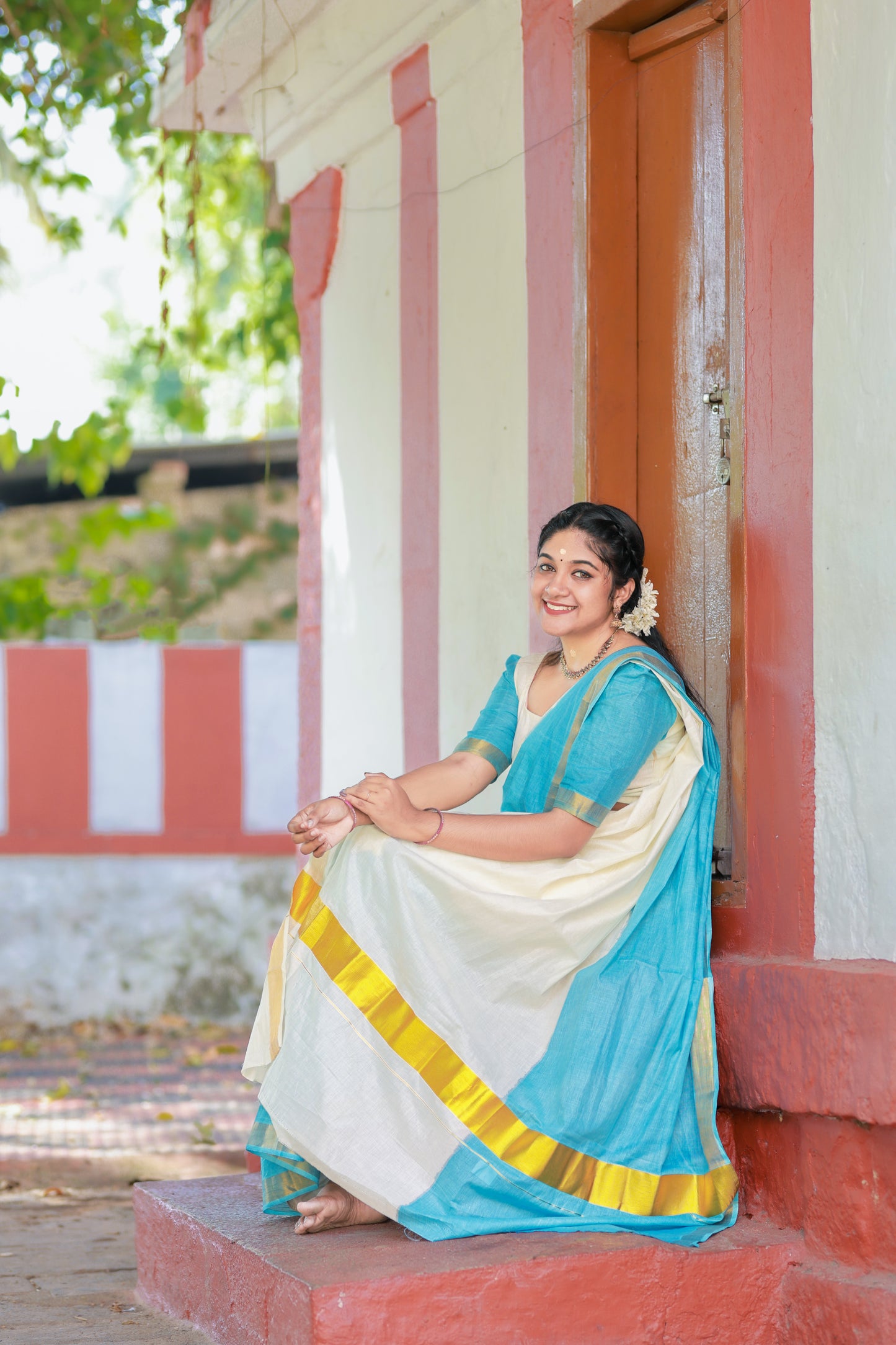 Southloom Tie and Dye Multi Colour Blue Kasavu Saree