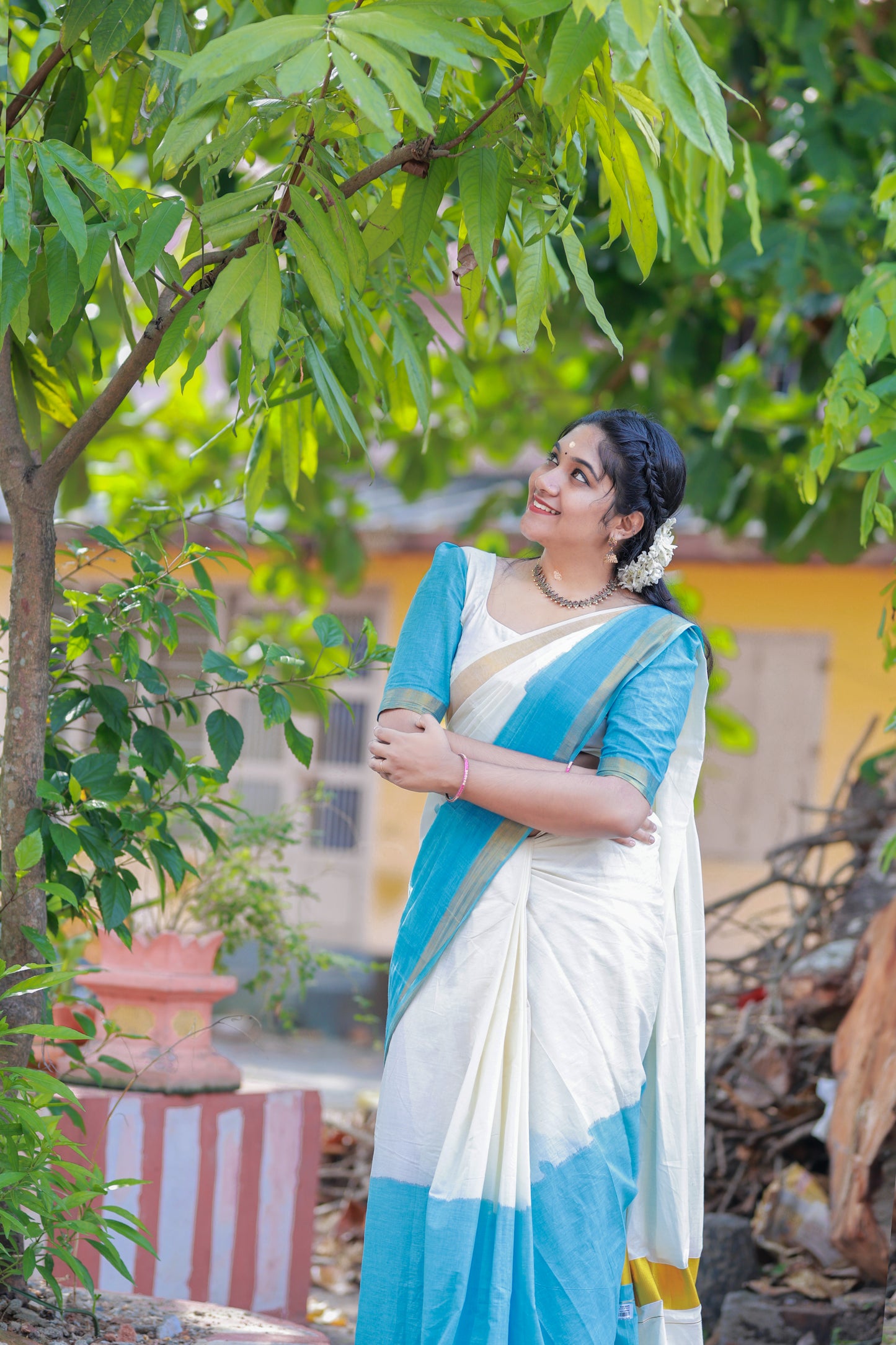 Southloom Tie and Dye Multi Colour Blue Kasavu Saree