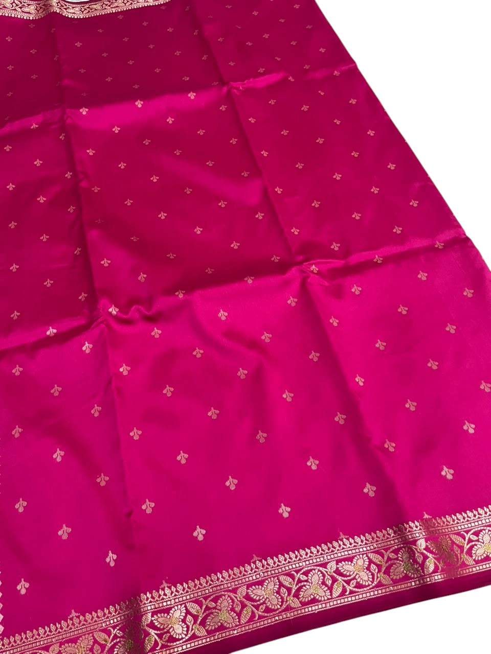 Southloom Satin Banarasi Silk Saree with Woven Work on Body and Borders In Magenta