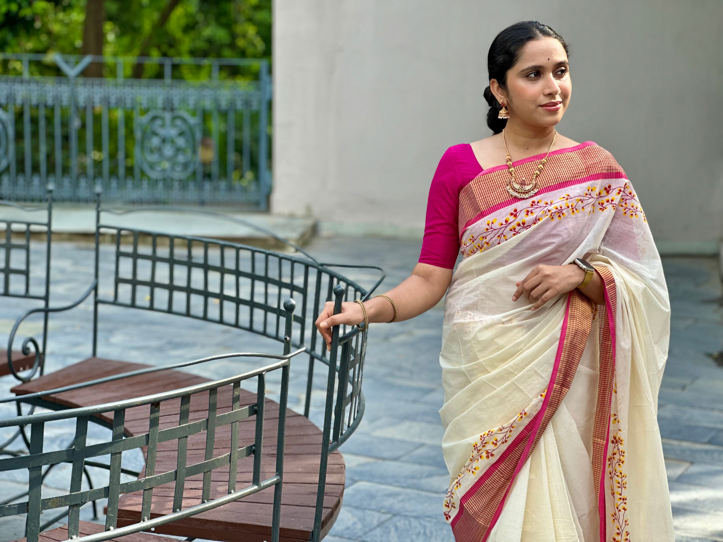 Southloom Pink Floral Print Saree with Kasavu Check Borders