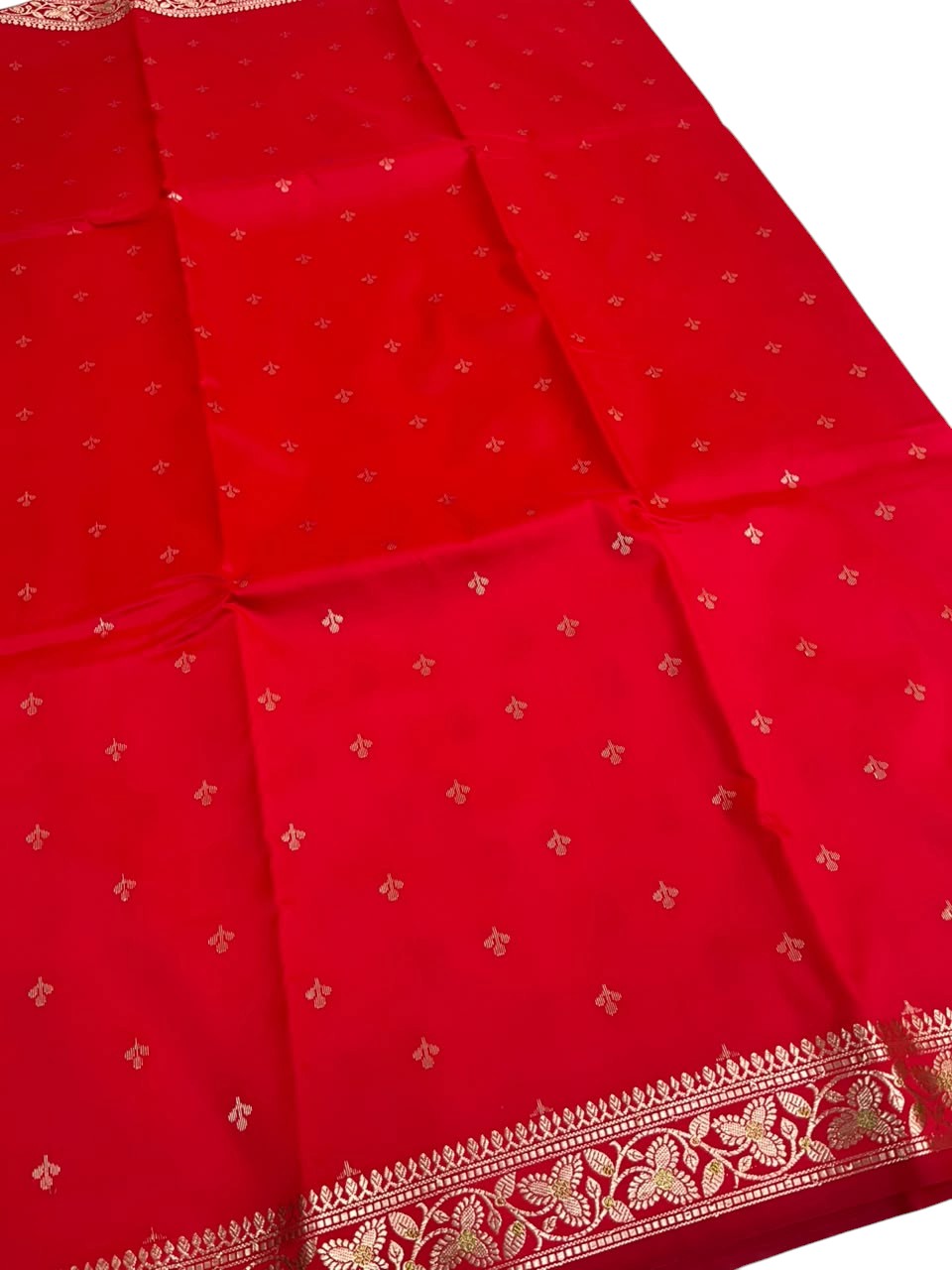 Southloom Satin Banarasi Silk Saree with Woven Work on Body and Borders In Red