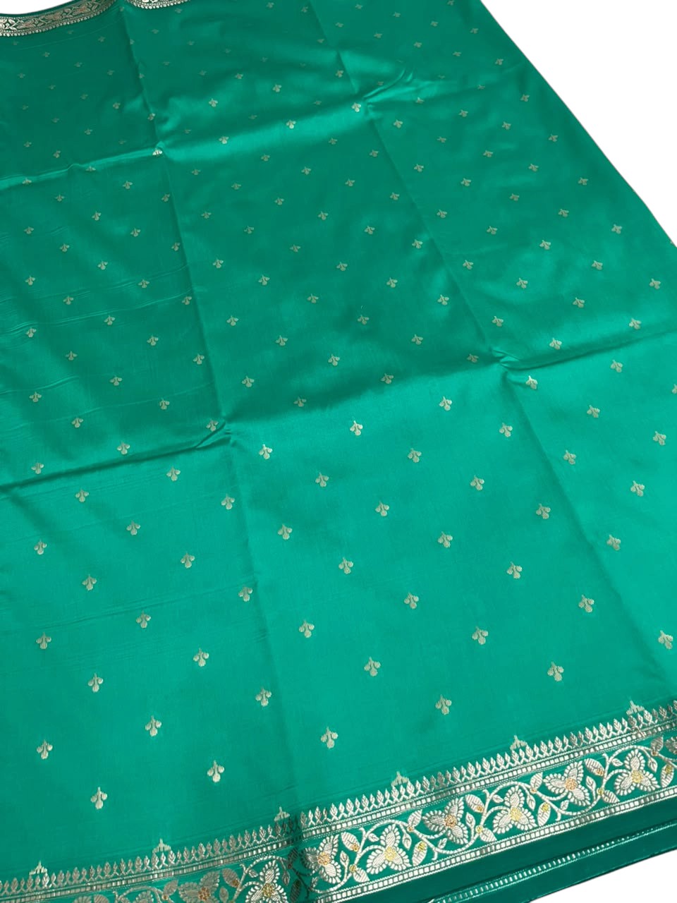 Southloom Satin Banarasi Silk Saree with Woven Work on Body and Borders In Light Green