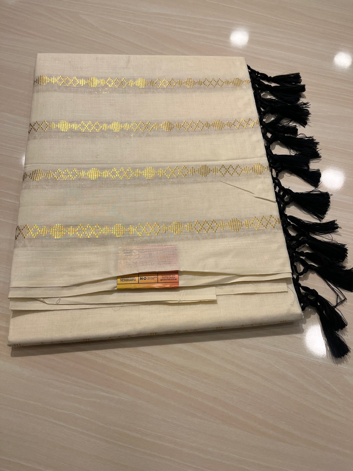 Cotton Saree With Black Tassels SL032