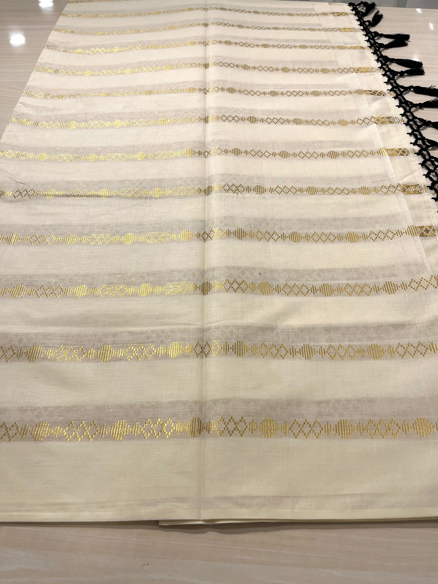 Cotton Saree With Black Tassels SL032