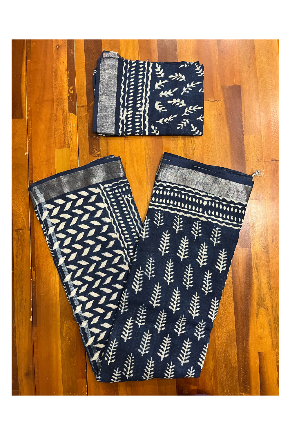 Southloom Linen Indigo Blue Designer Saree with White Prints (include Separate Blouse Piece)