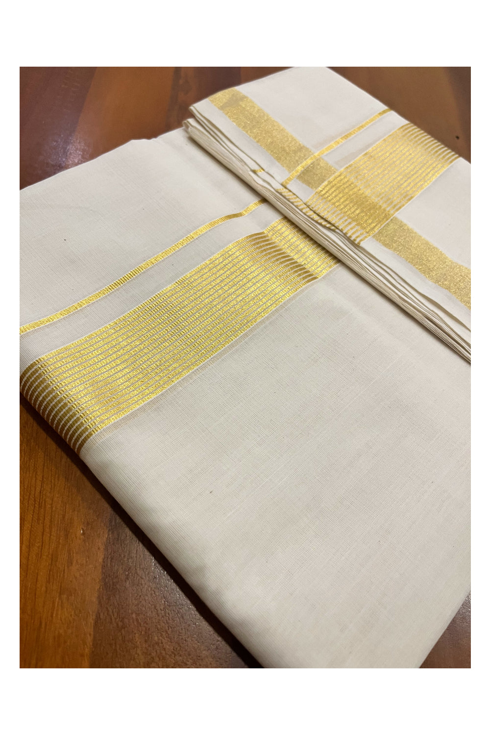 Southloom Premium Balaramapuram Unakkupaavu Handloom Kasavu Mundu (South Indian Kerala Dhoti)