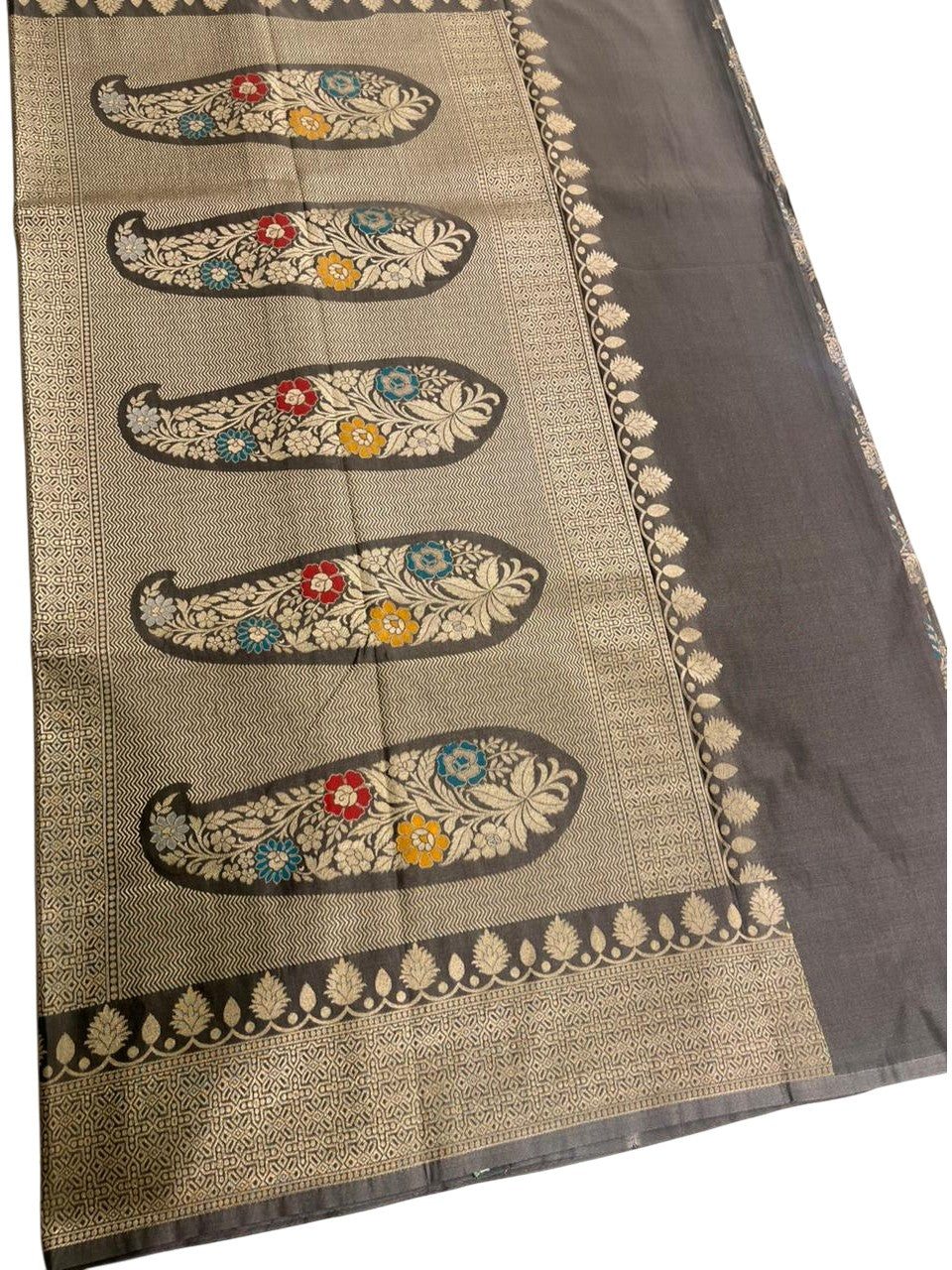 Southloom Pure Banarasi Silk Saree with Woven Work on Body and Borders (Grey)