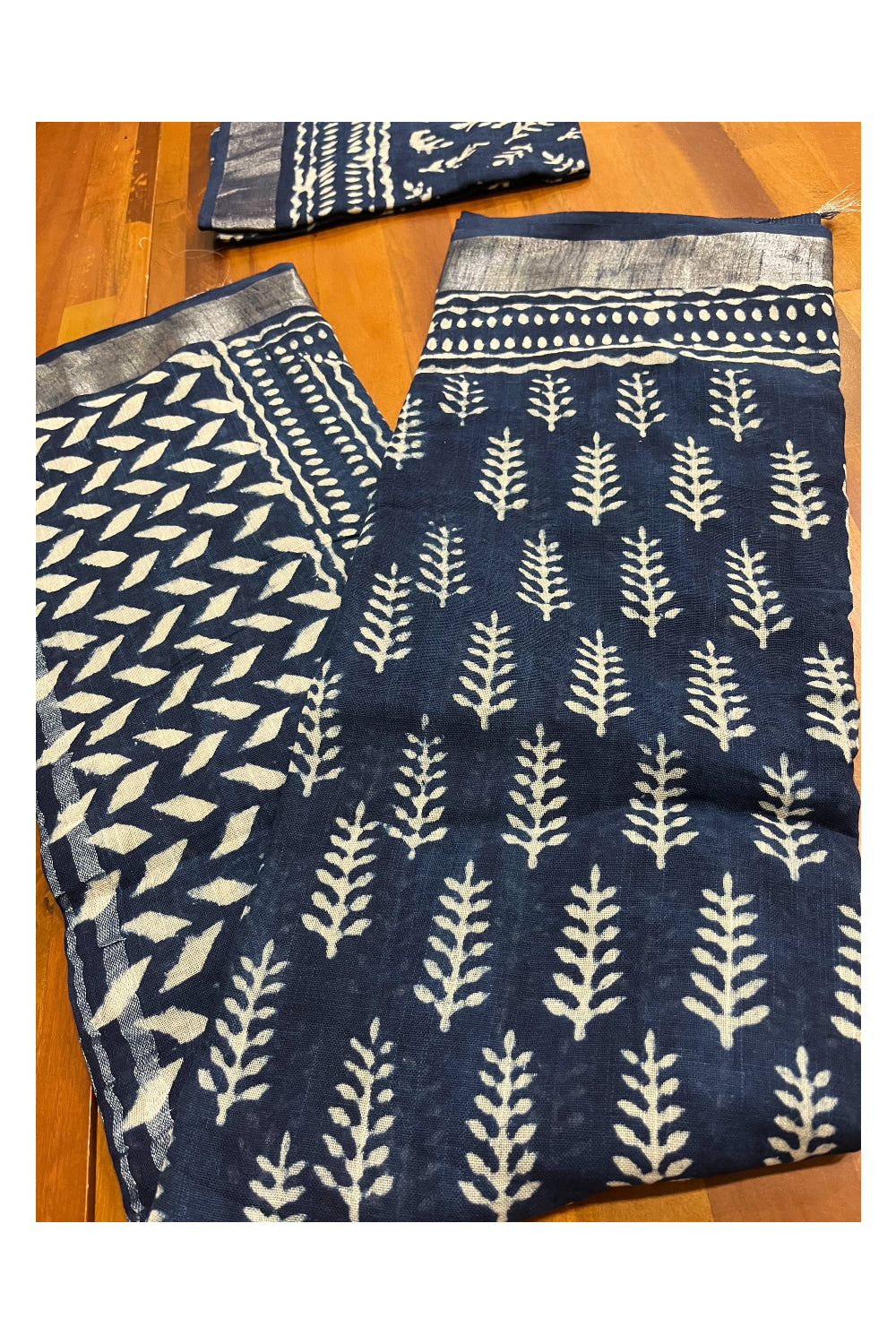 Southloom Linen Indigo Blue Designer Saree with White Prints (include Separate Blouse Piece)