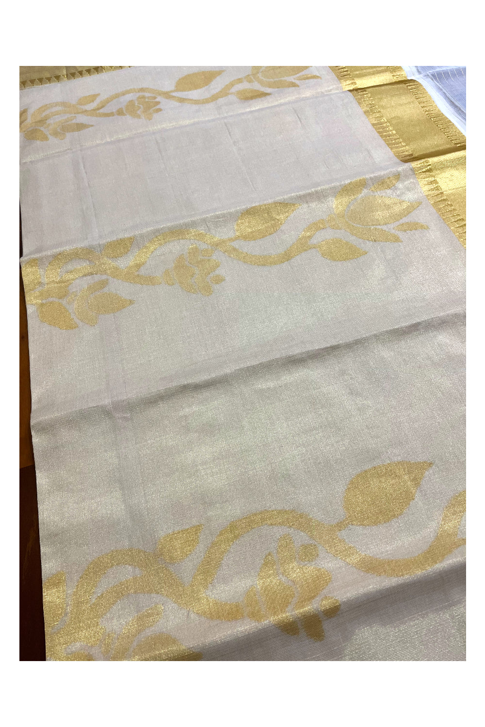 Southloom Super Premium Balaramapuram Unakkupaavu Handloom Kasavu Saree with Floral Woven Designs and Temple Border