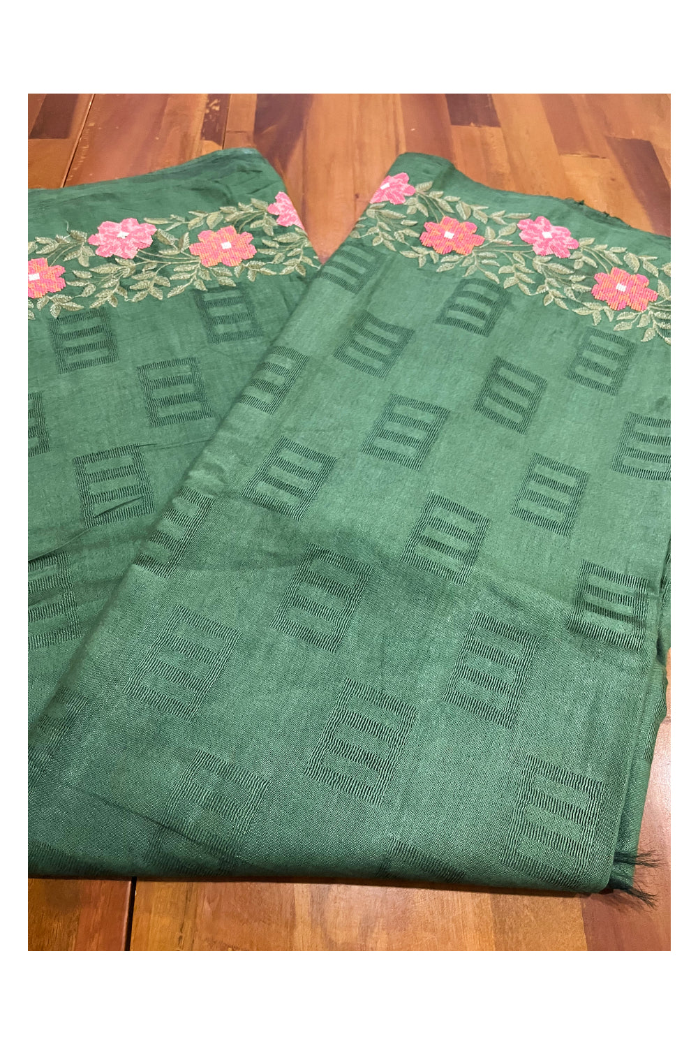 Southloom Semi Cotton Green Saree with Floral Embroidery Works on Border