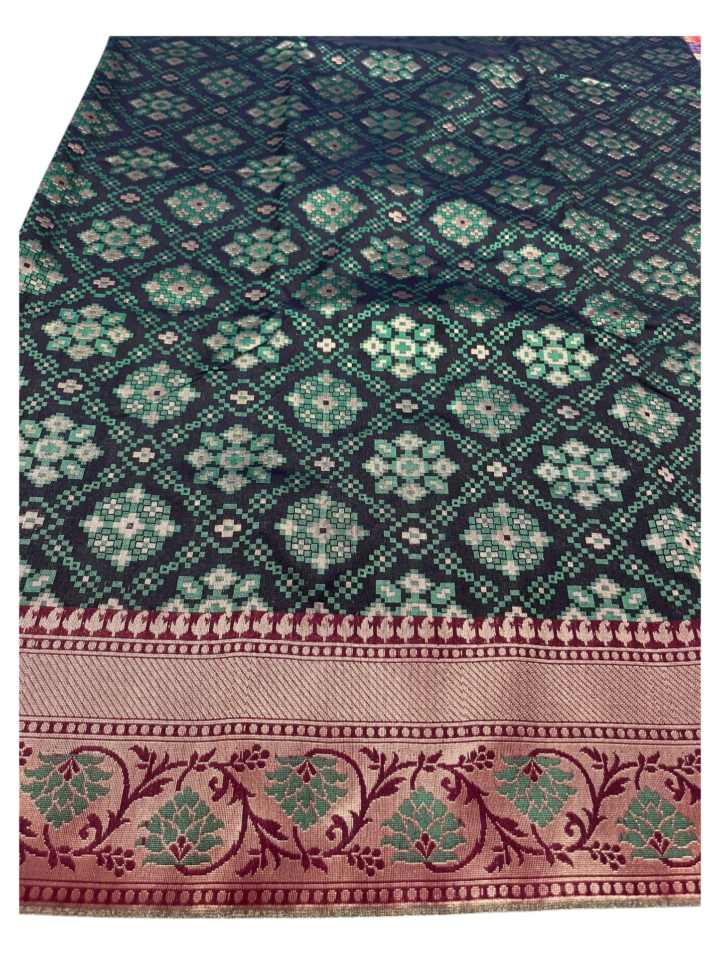 Southloom  Banarasi Silk Saree with Woven Work on Body and Borders