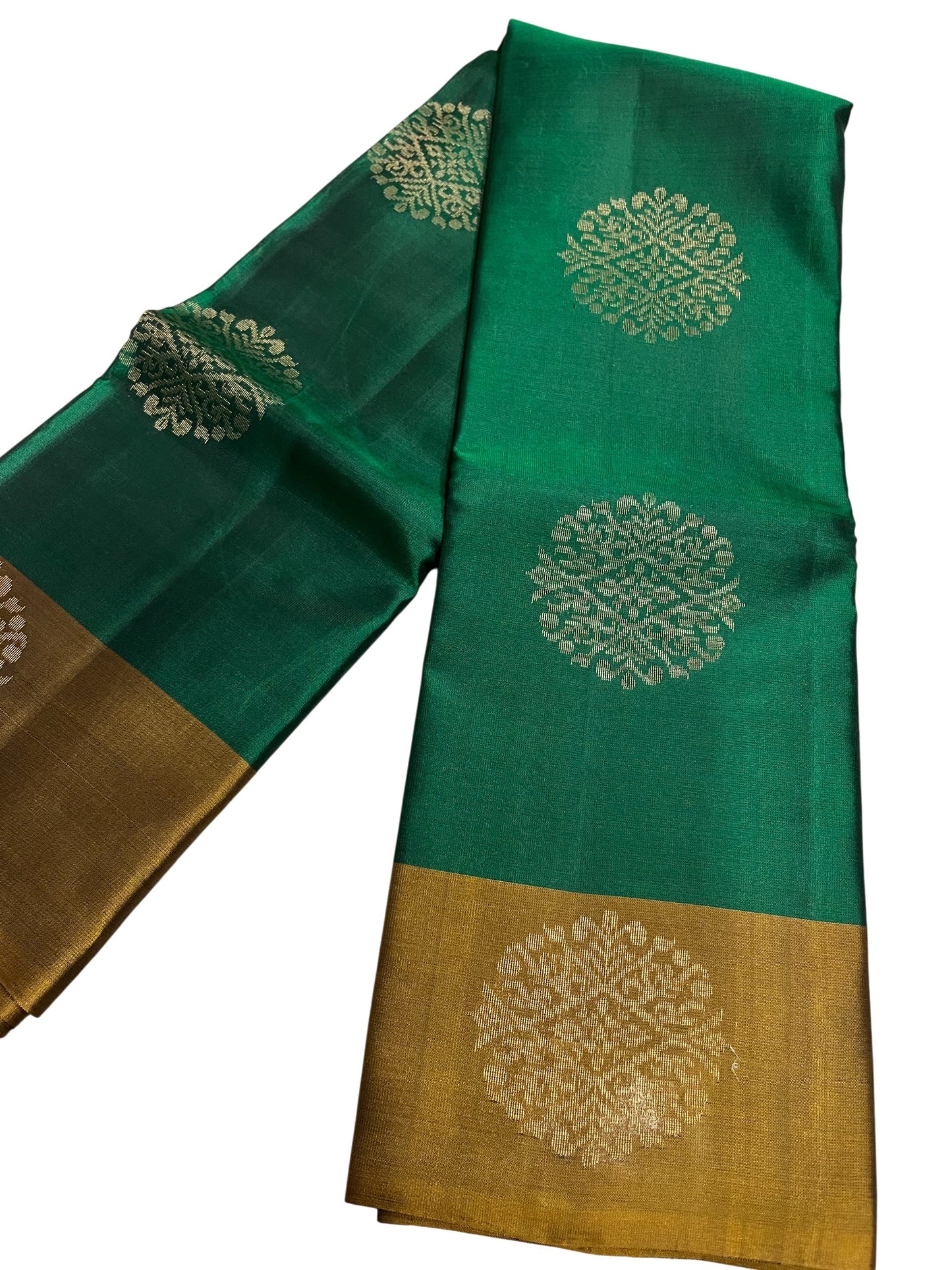 Southloom Pure Handloom Kanchipuram Silk Saree with Butta Work (Green & Golden)