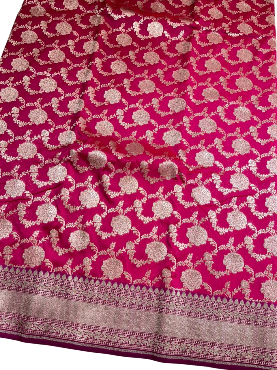 Southloom Pure Banarasi Silk Saree with Woven Work on Body and Borders ( Magenta )
