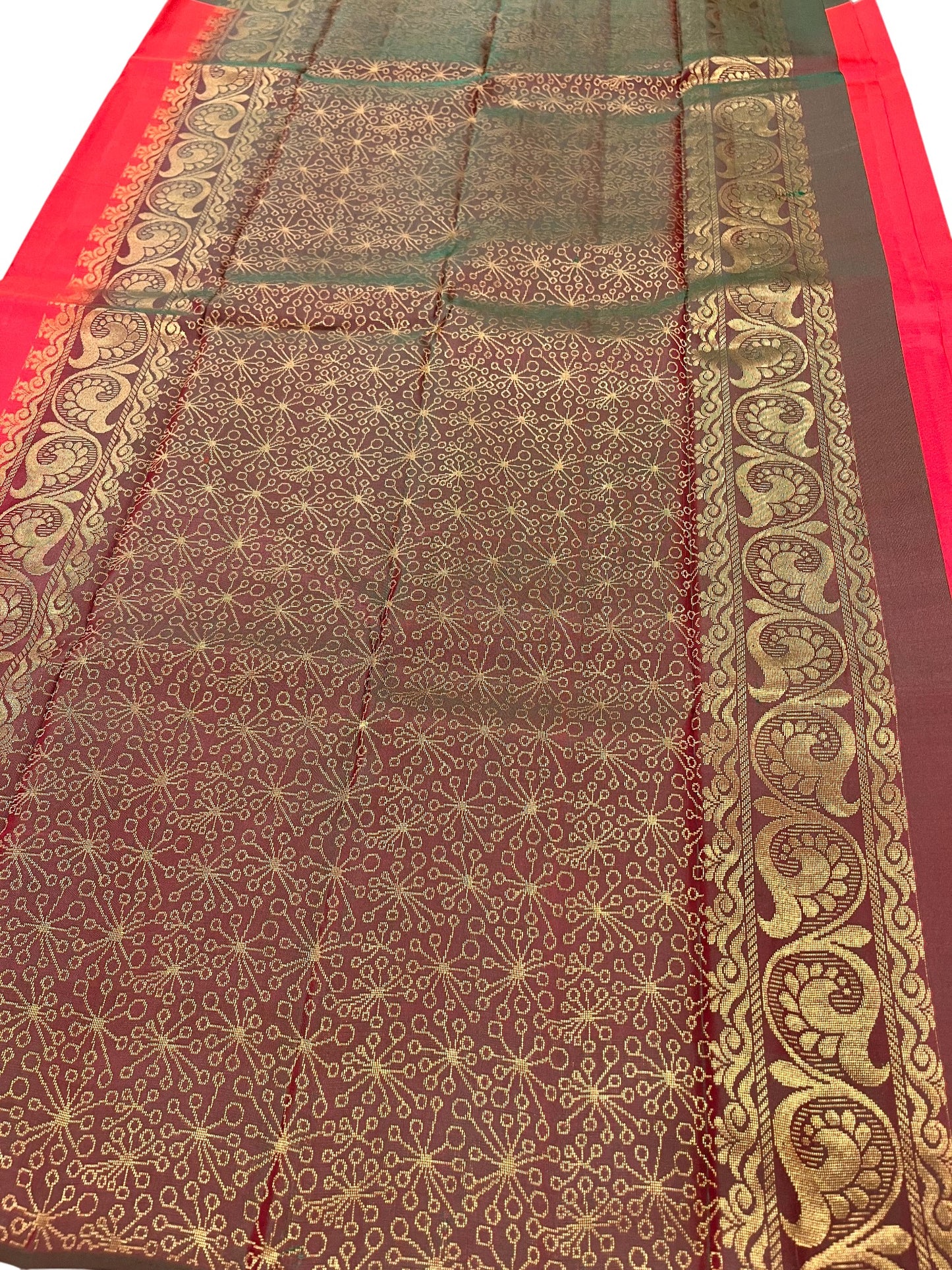 Southloom Pure Handloom Kanchipuram Silk Saree with Butta Work (Red & Green)