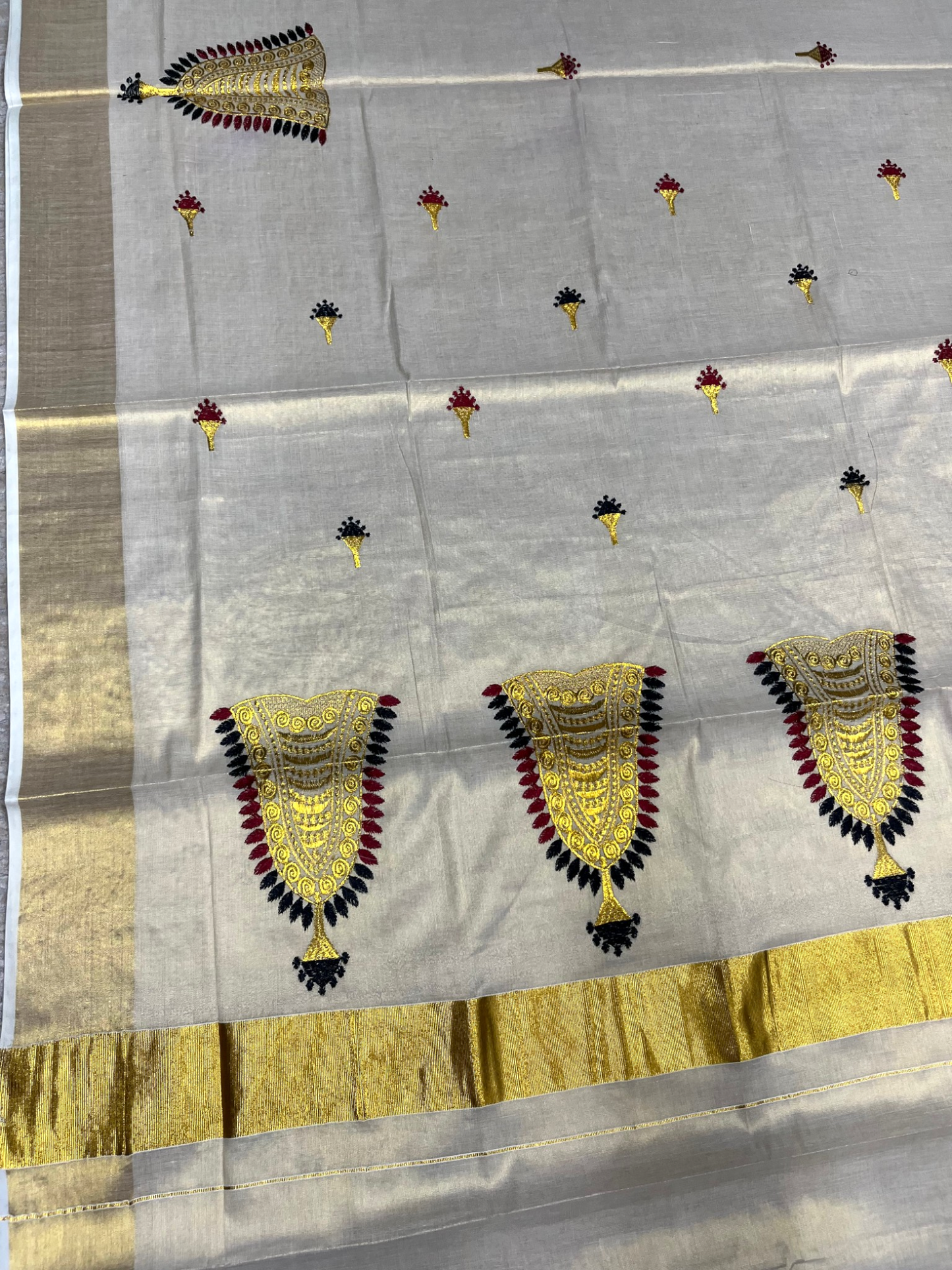 Southloom Tissue Kerala Kasavu Saree with Nettipattam Embroidery Designs on Body SL539
