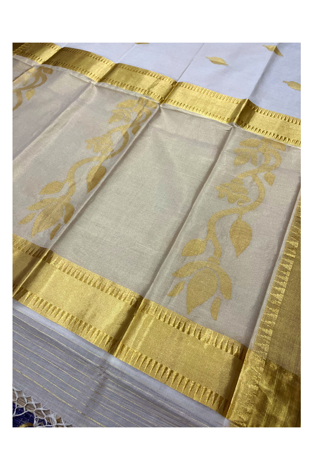 Southloom Super Premium Balaramapuram Unakkupaavu Handloom Kasavu Saree with Floral Woven Designs and Temple Border