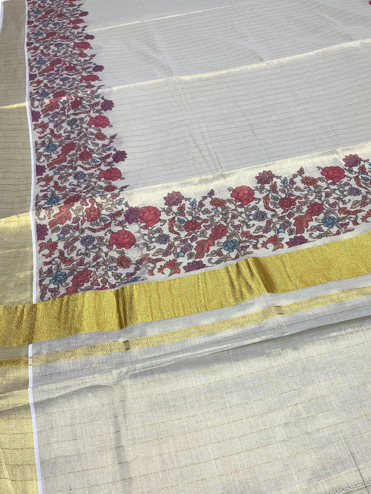 Southloom Tissue Lines Kalamkari Print Kerala Kasavu Saree