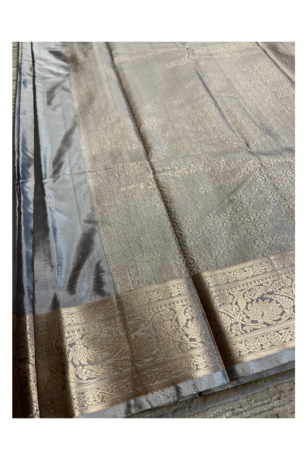 Southloom  Pastel Shade Silk Saree In Gray With Woven Zari Borders And Butta Work Across Body