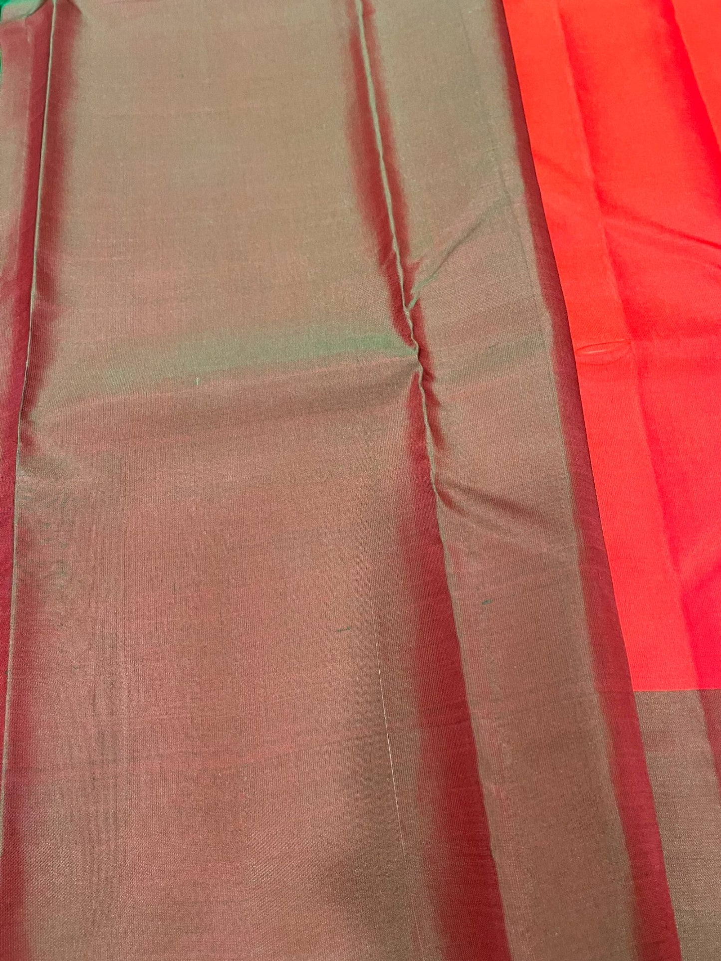Southloom Pure Handloom Kanchipuram Silk Saree with Butta Work (Red & Green)