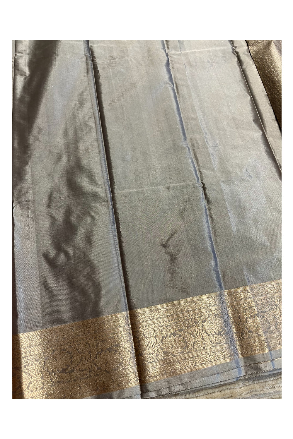 Southloom  Pastel Shade Silk Saree In Gray With Woven Zari Borders And Butta Work Across Body