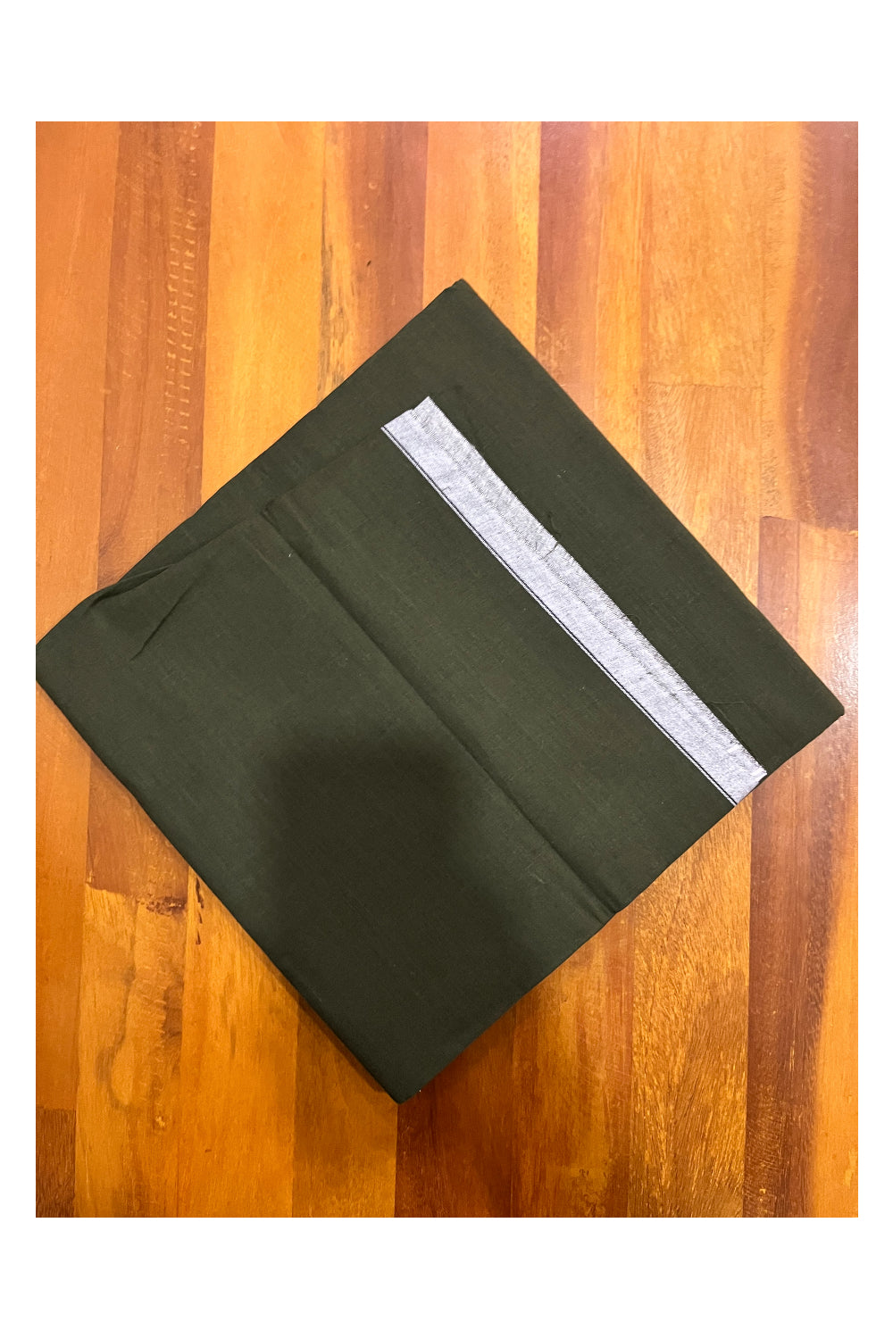 Southloom Deep Green Single Mundu / Otta Mundu / Lungi (South Indian Kerala Dhoti)