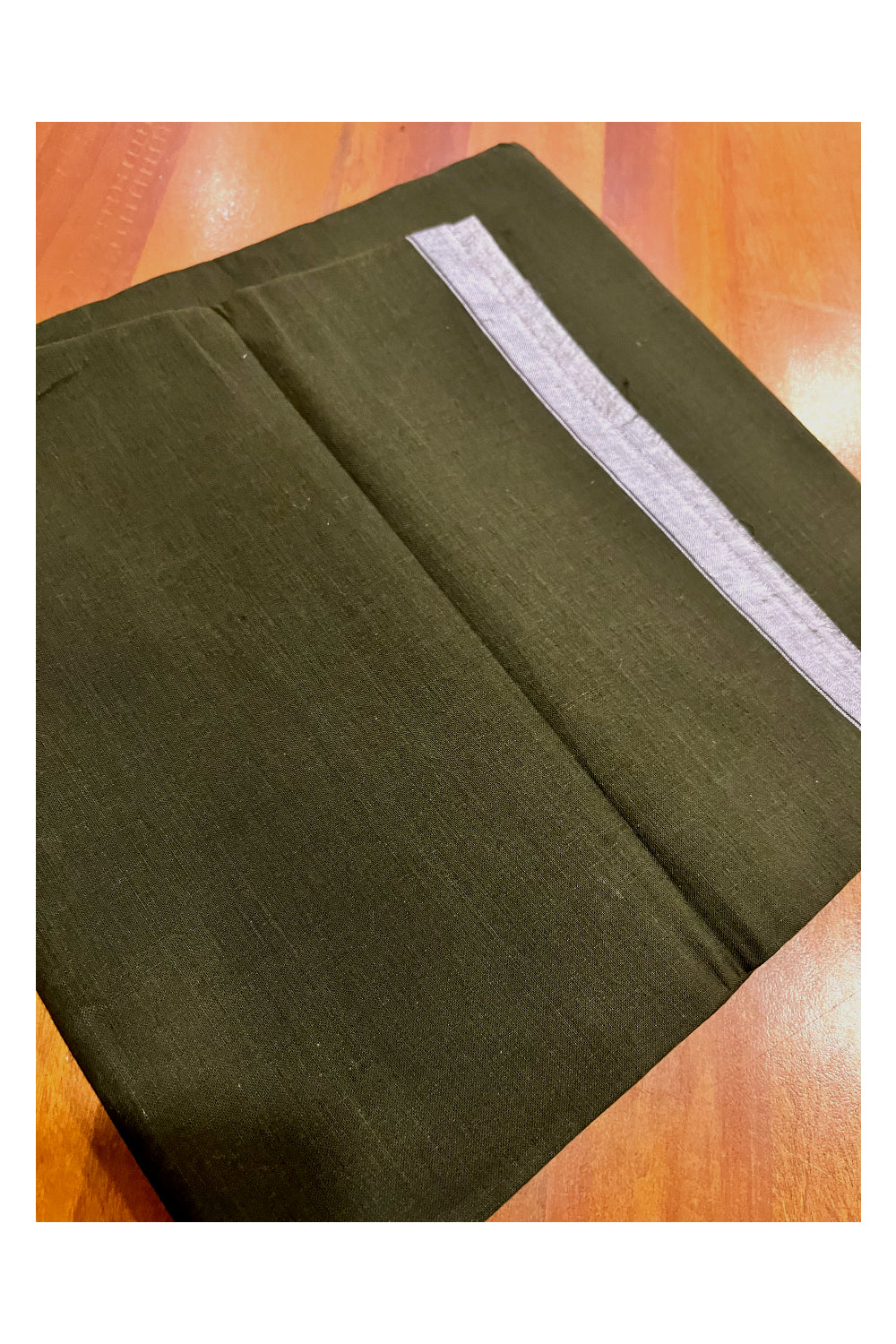 Southloom Deep Green Single Mundu / Otta Mundu / Lungi (South Indian Kerala Dhoti)