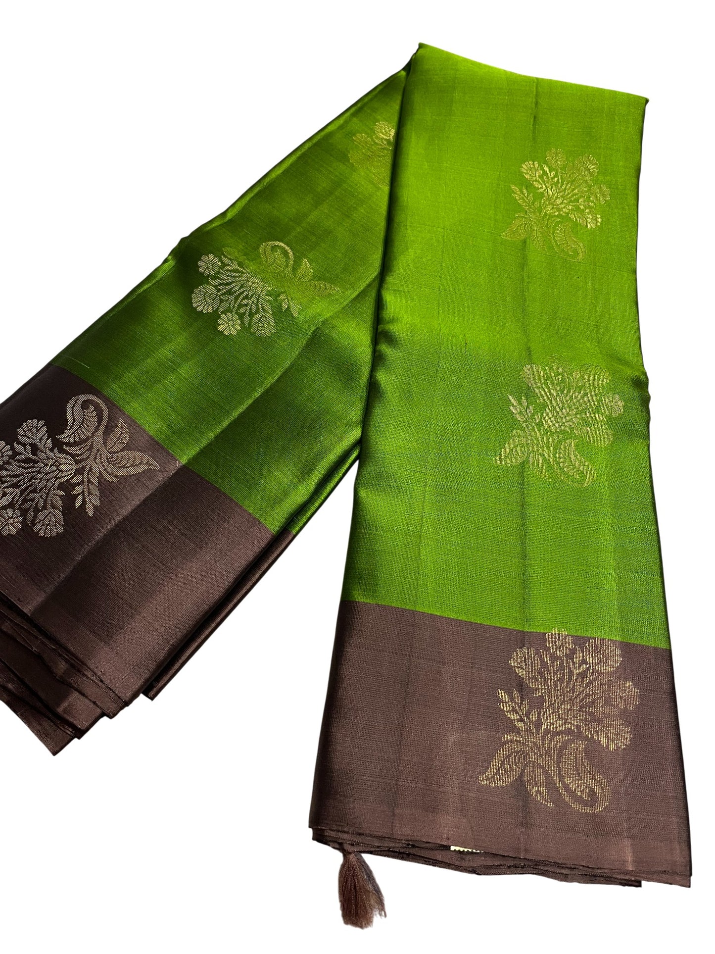 Southloom Pure Handloom Kanchipuram Silk Saree with Butta Work (Green & Golden)