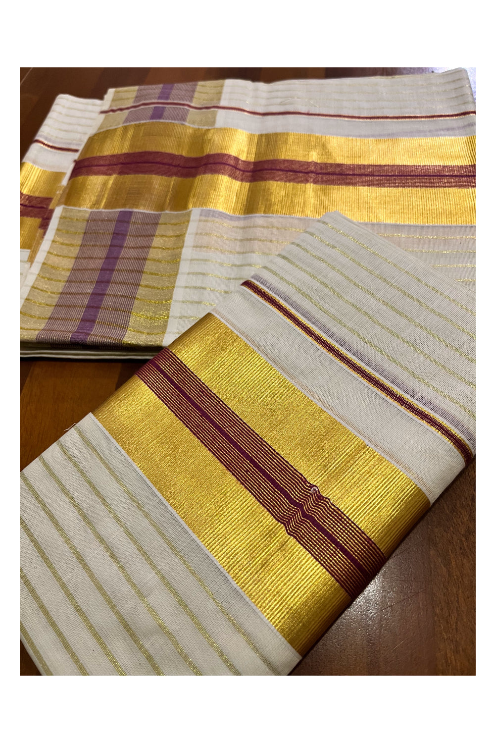 Kerala Cotton Set Mundu Single (Mundum Neriyathum) with Kasavu Lines on Body and Magenta Border 2.80 Mtrs