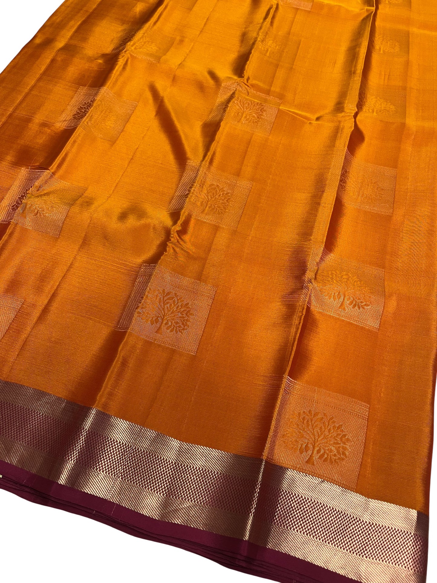Southloom Pure Handloom Kanchipuram Silk Saree with Butta Work (Orange & Magenta)