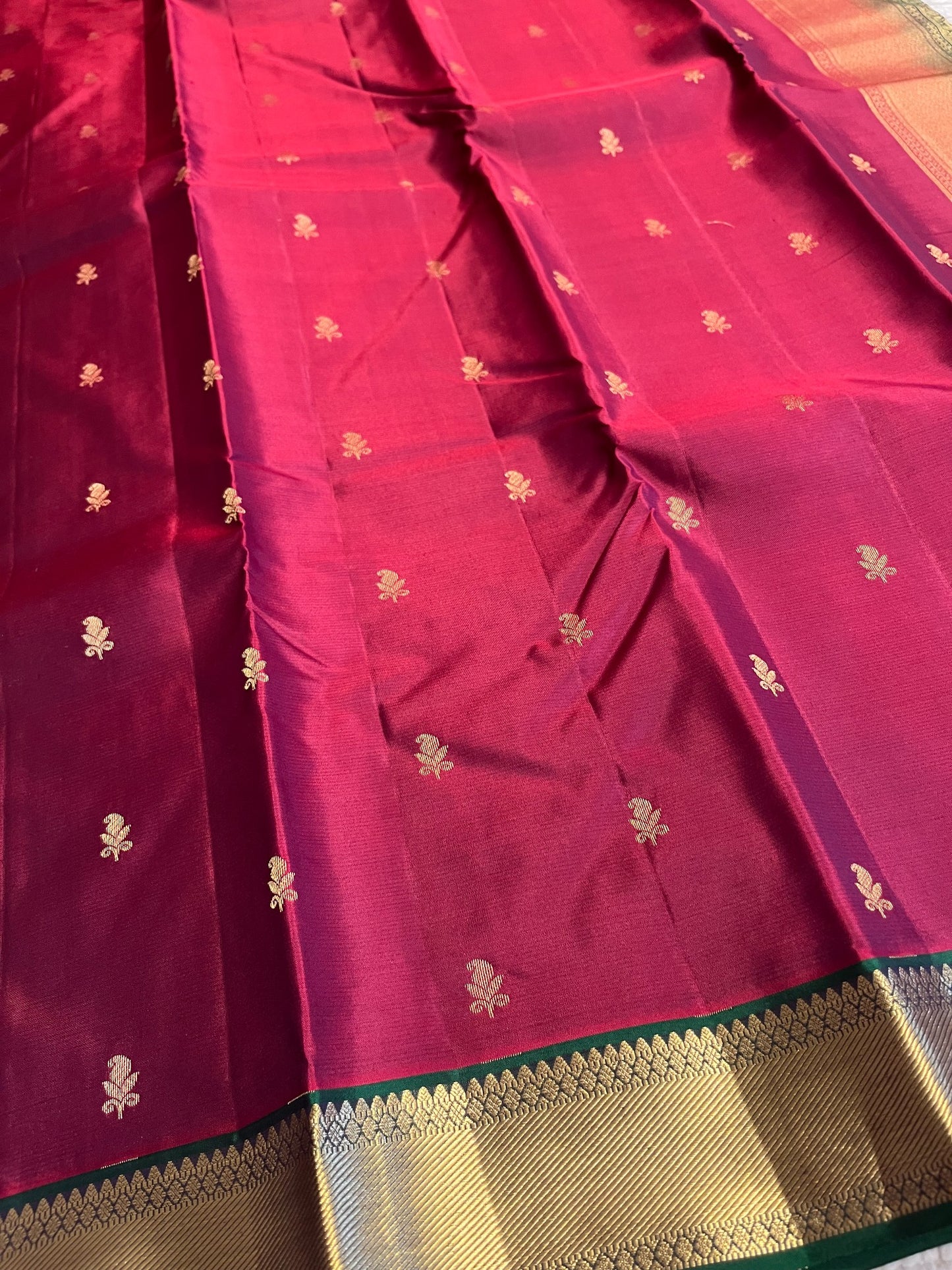 Southloom Pure Handloom Bridal Kanchipuram Silk Saree with Korvai Work (Maroon & Green)