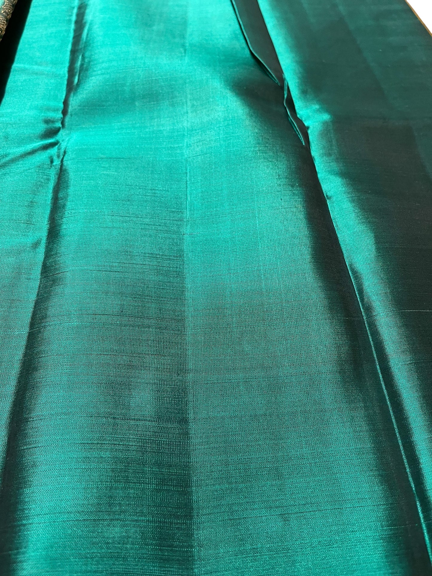Southloom Pure Handloom Kanchipuram Silk Saree with Butta Work (Green & Blue)