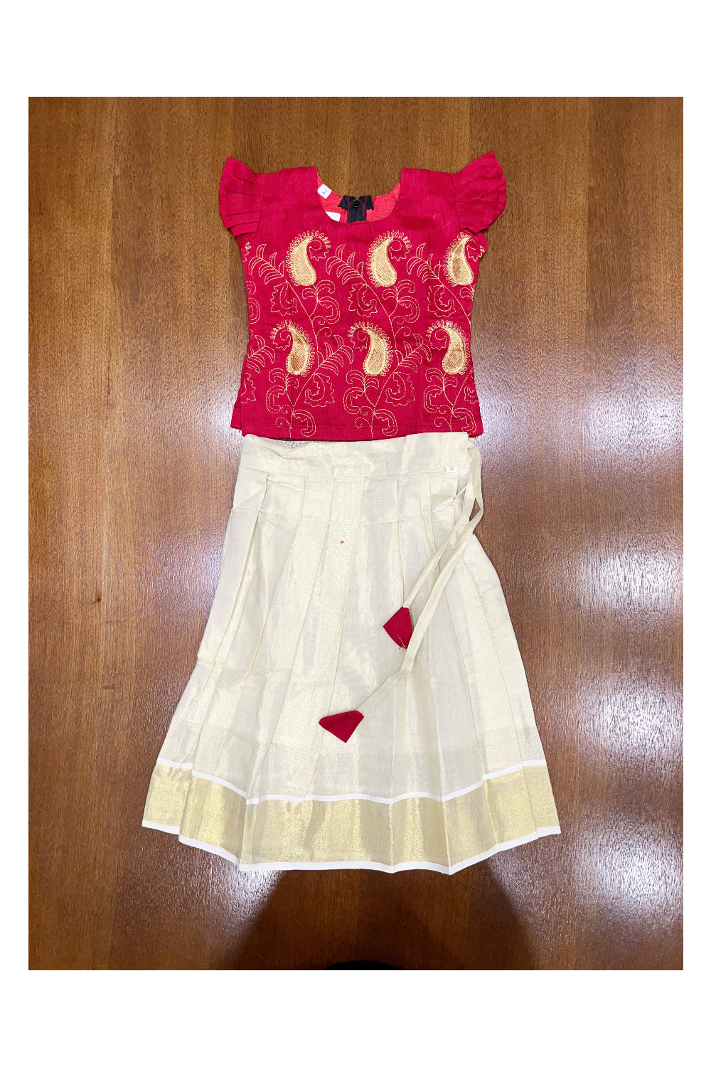 Southloom Kerala Red Pattupavada and Blouse with Embroidery Work (Age - 5 Year)