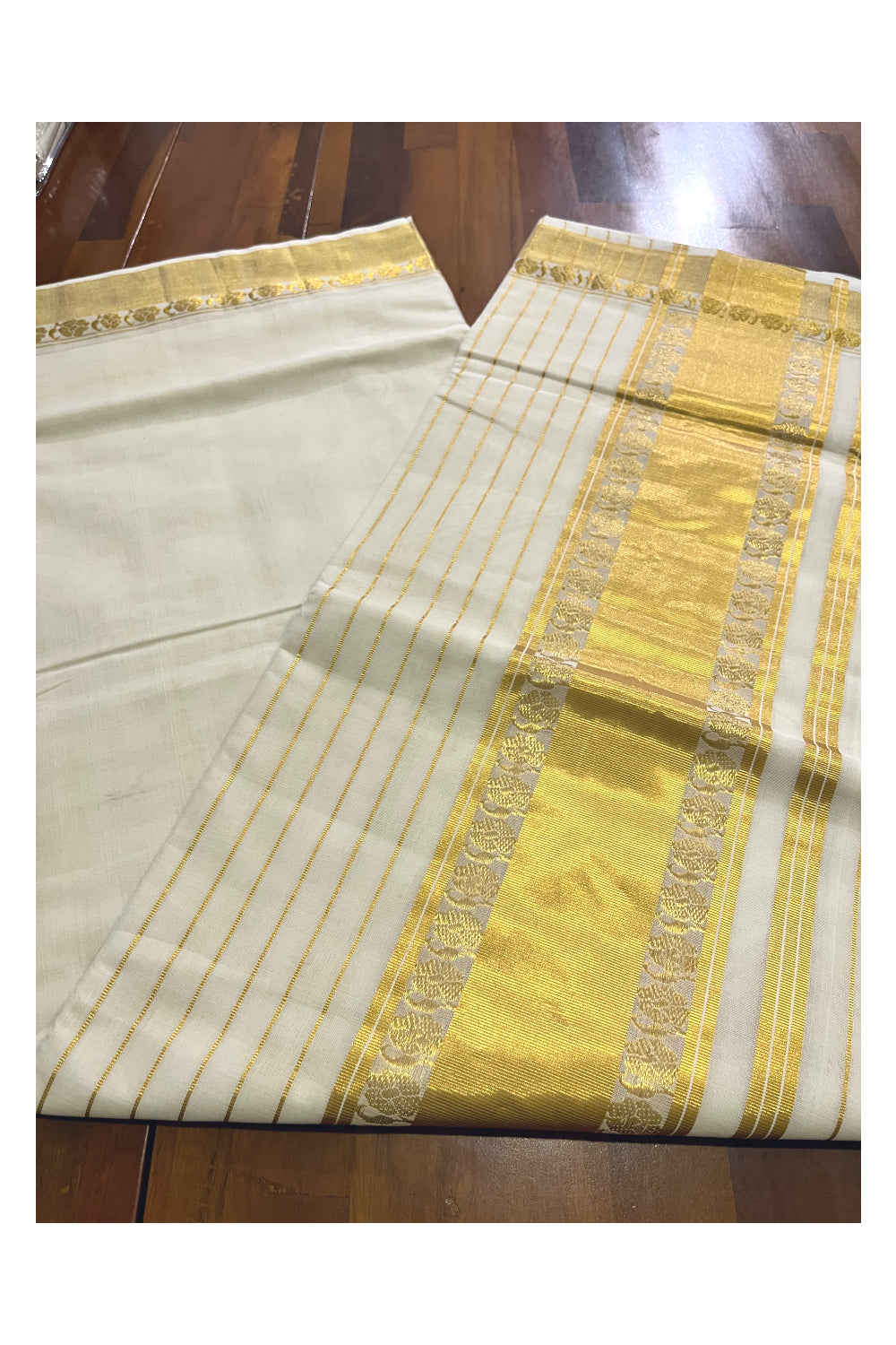 Southloom Handloom Premium Kerala Cotton Saree with Kasavu Floral Woven Border