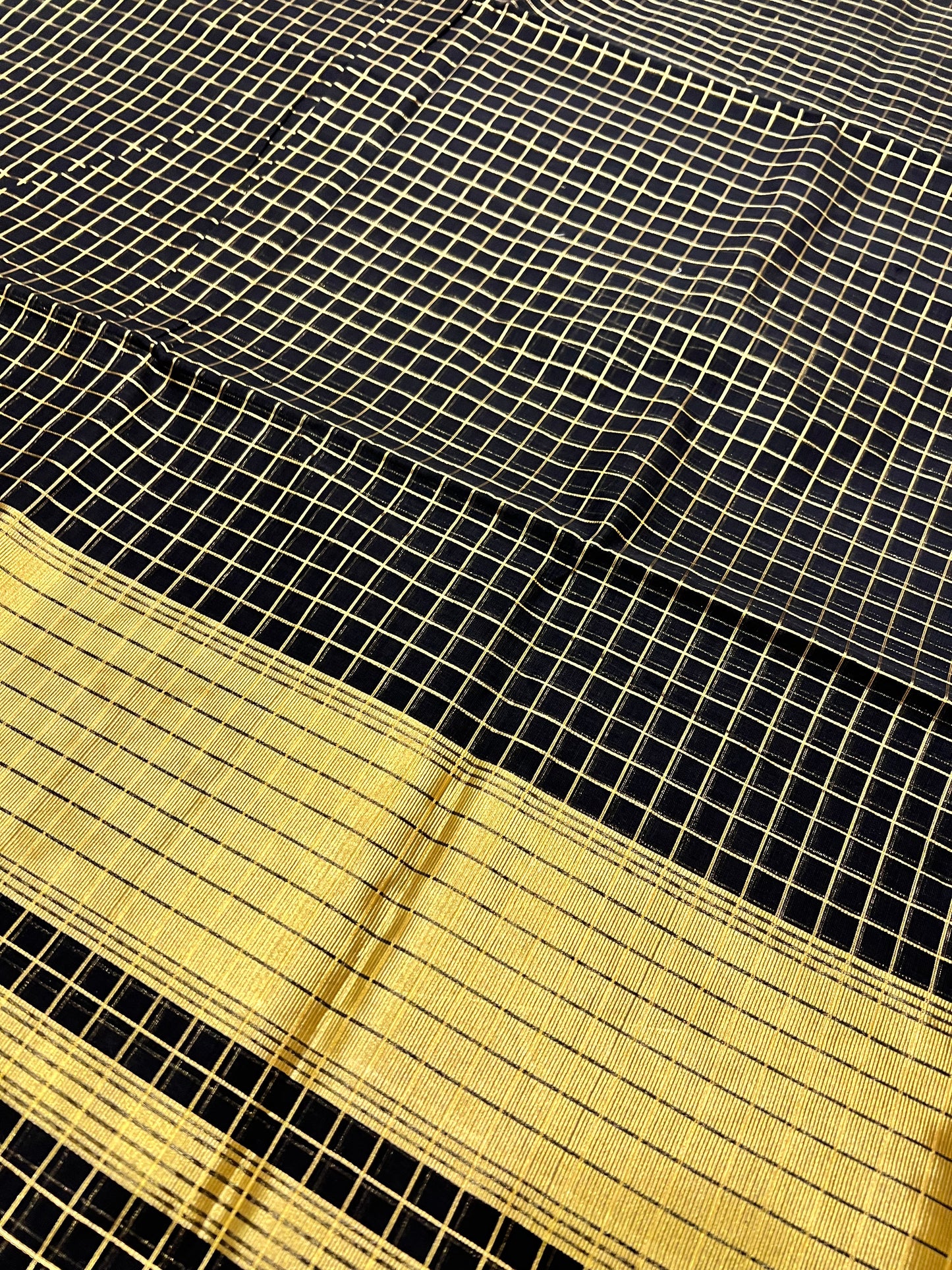 Southloom Super Premium Balaramapuram Unakkupaavu Handloom Black Saree with Kasavu Checks Across Body