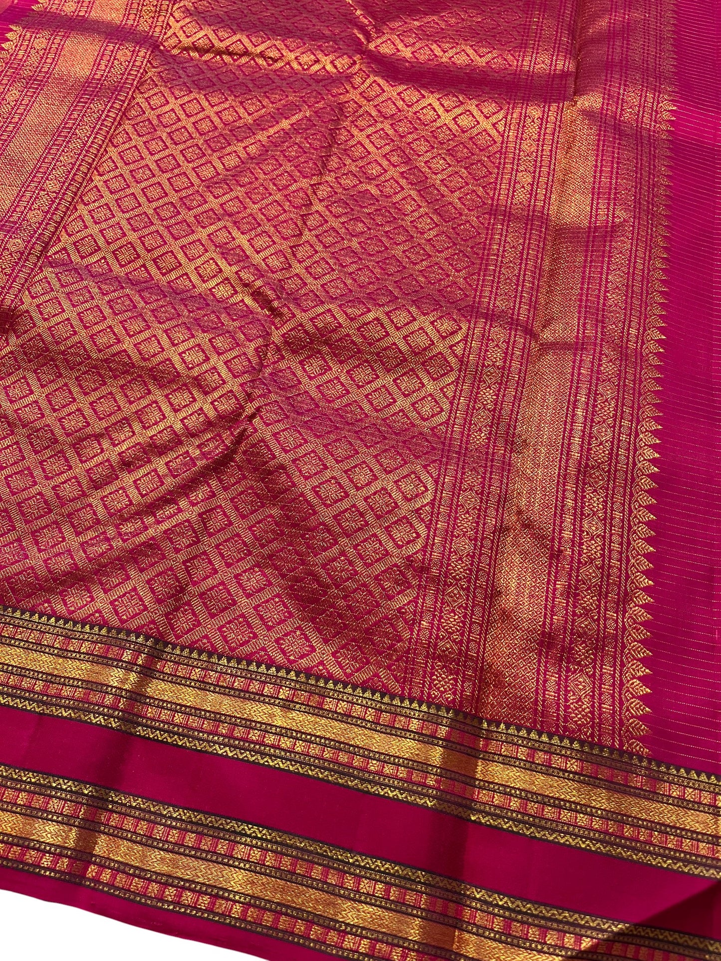 Southloom Pure Handloom Bridal Kanchipuram Silk Saree with Korvai Work (Peach & Magenta)