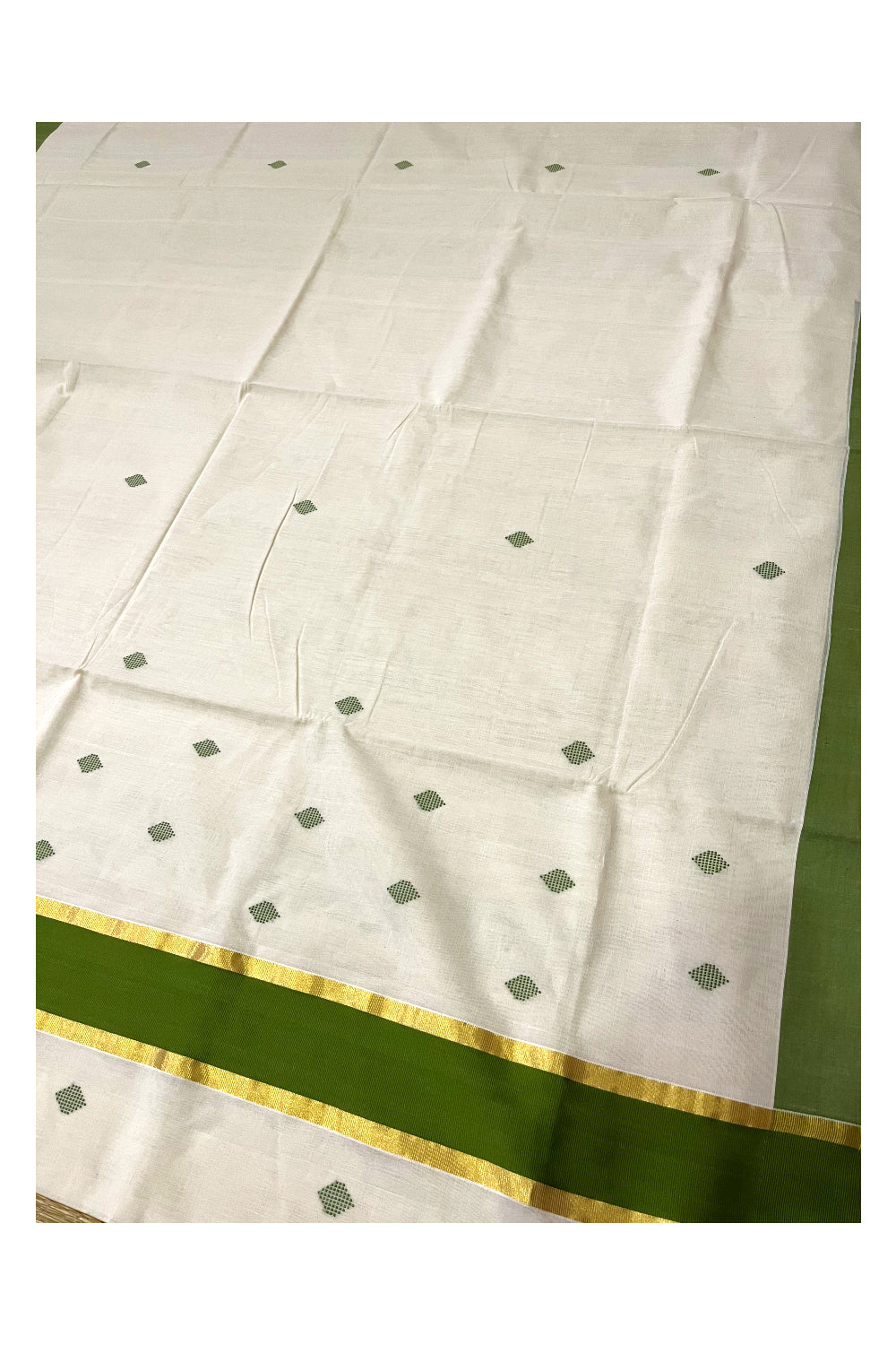 Southloom Premium Unakkupaavu Handloom Cotton Green Butta Work Saree with Kasavu Border