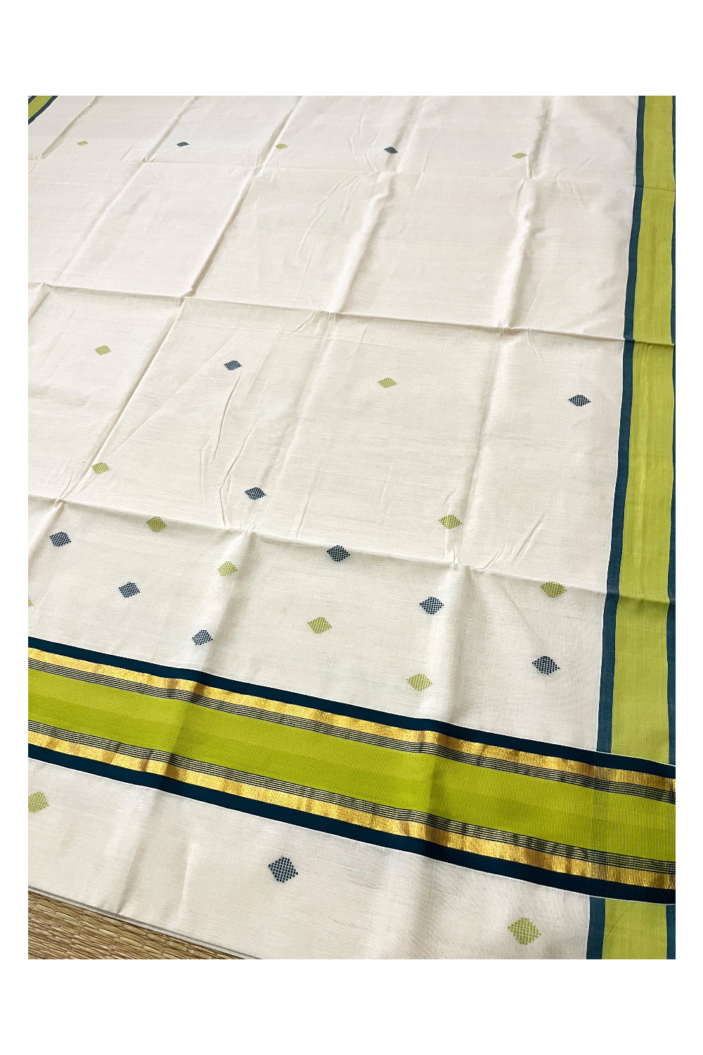 Southloom Premium Unakkupaavu Handloom Kerala Cotton Kasavu Saree with Green Butta Works on Body