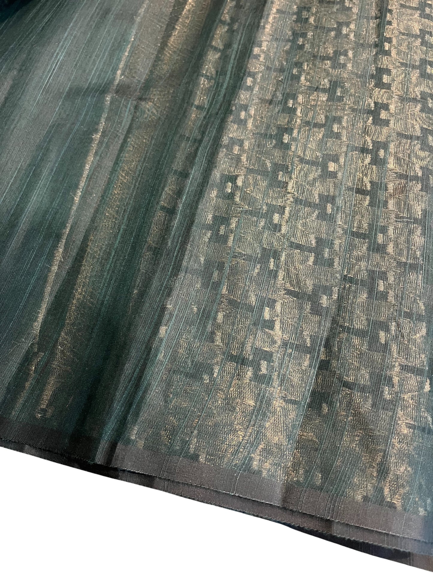 Southloom Banarasi Silk Saree with Woven Work on Body and Borders (Black)