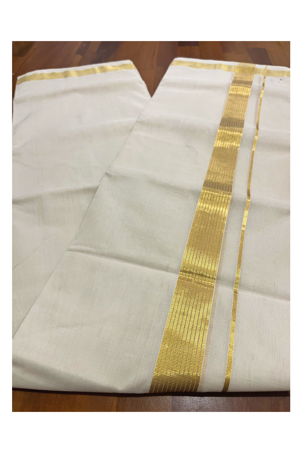 Southloom Premium Balaramapuram Unakkupaavu Handloom Kasavu Mundu (South Indian Kerala Dhoti)