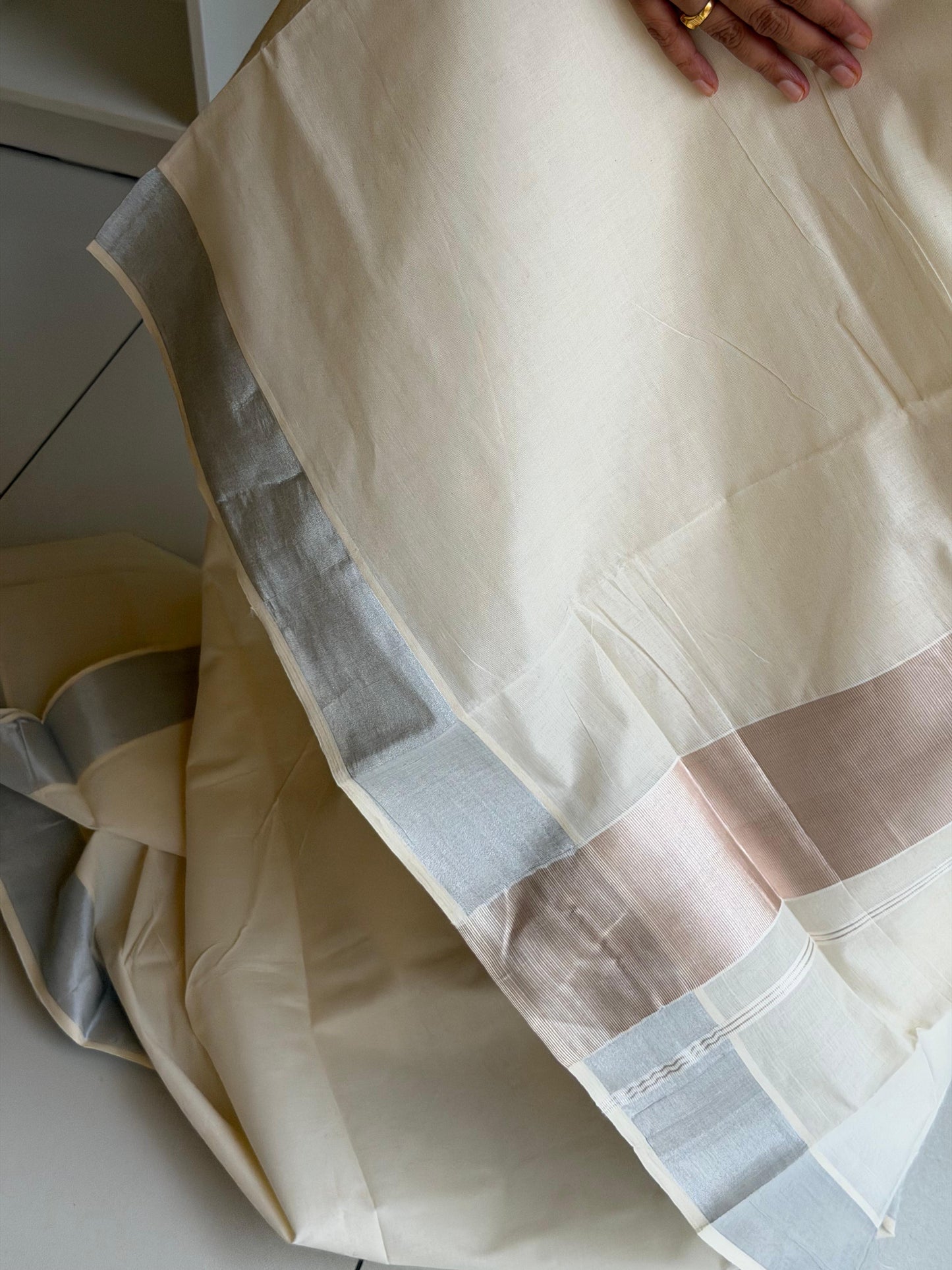 Kerala Plain Cotton Silver Kasavu 3 Inch Saree SL153