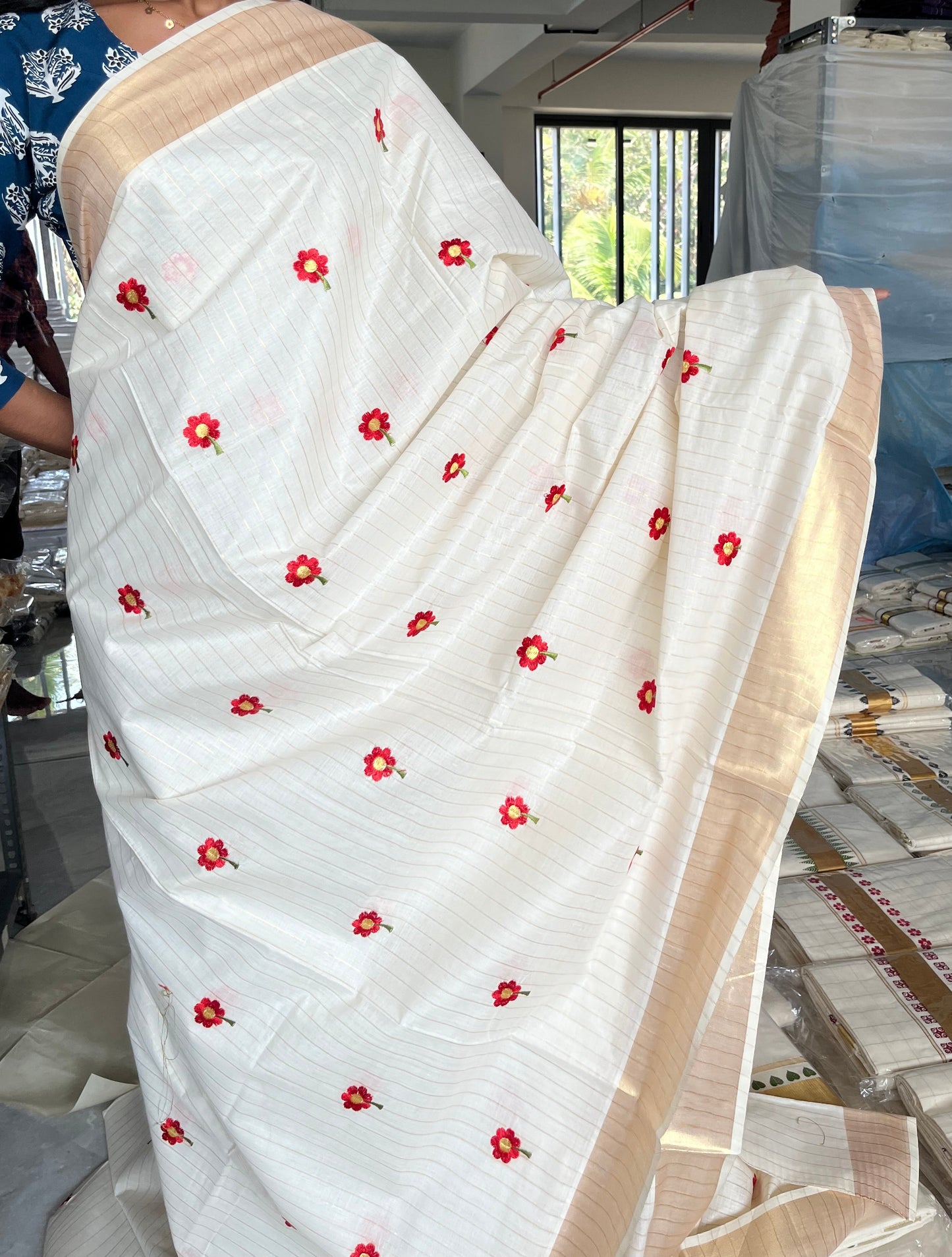 Kerala Cotton Lines Saree With Red Floral Embroidery SLfloral