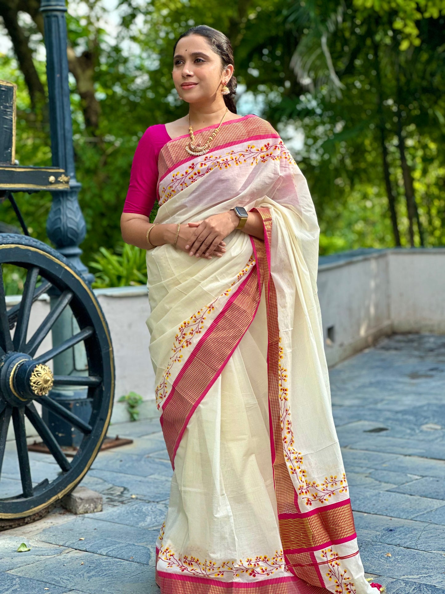 Southloom Pink Floral Print Saree with Kasavu Check Borders